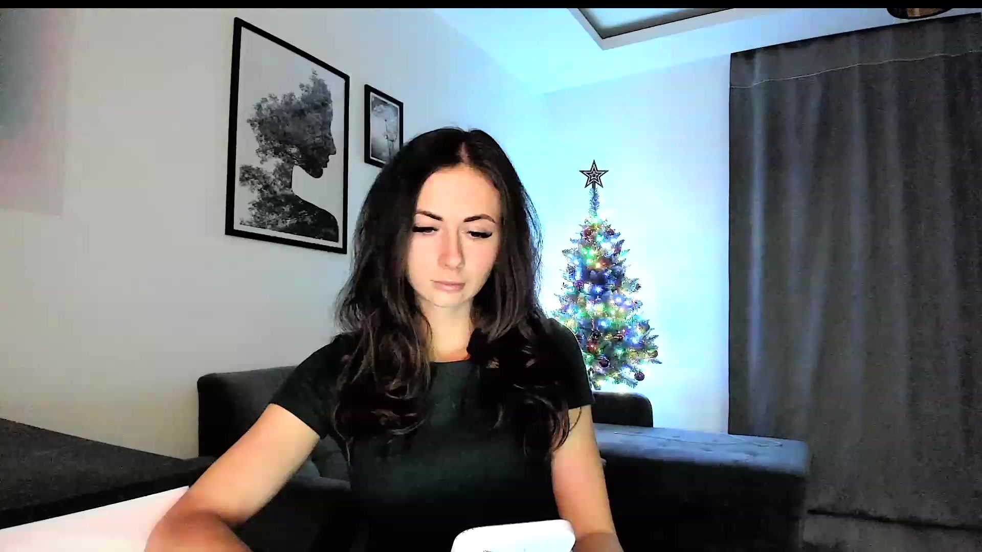 Gallery image thumbnail from Amber_Fry's myfreecams stream on, 12/30/2023, 17:03 image 12 of 20