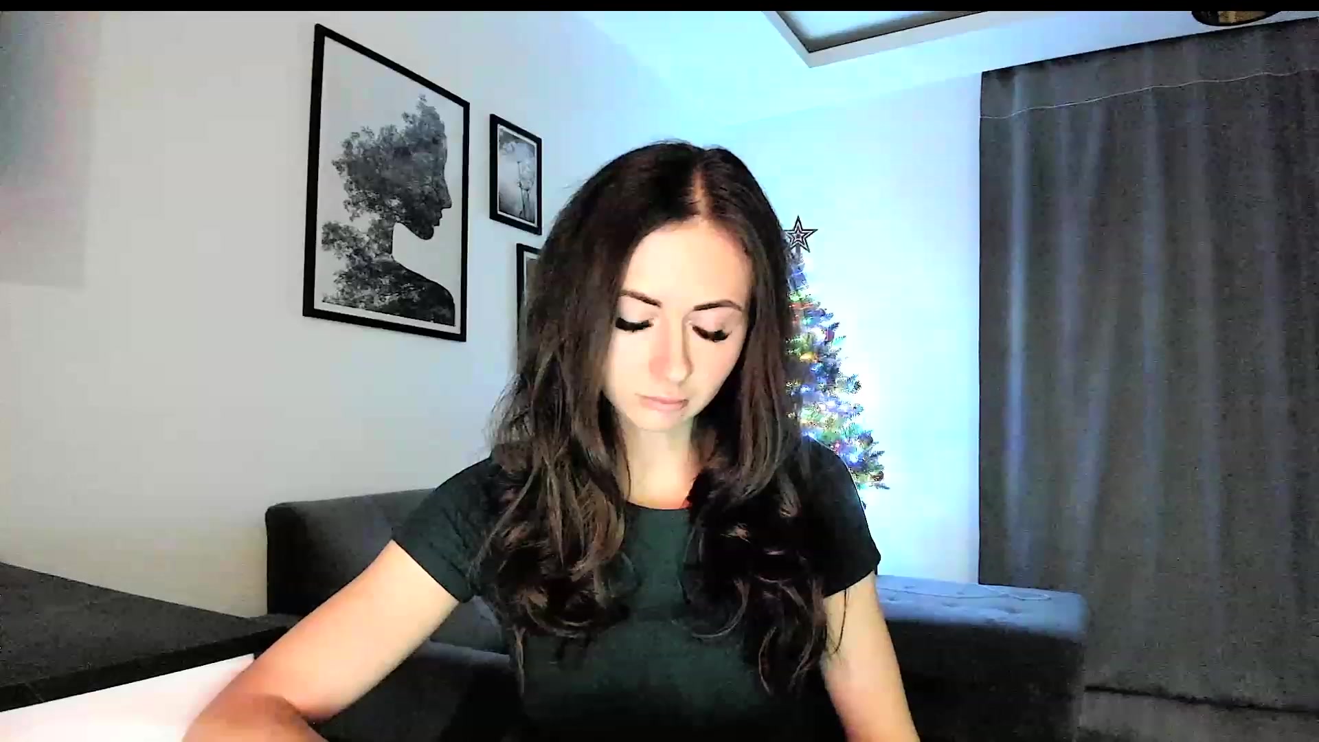Gallery image thumbnail from Amber_Fry's myfreecams stream on, 12/30/2023, 17:03 image 16 of 20