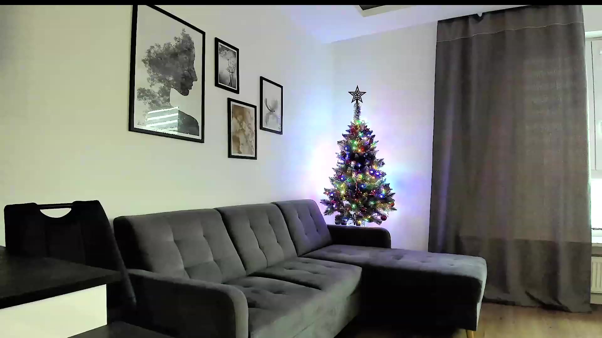 Gallery image thumbnail from Amber_Fry's myfreecams stream on, 12/31/2023, 14:21 image 6 of 20