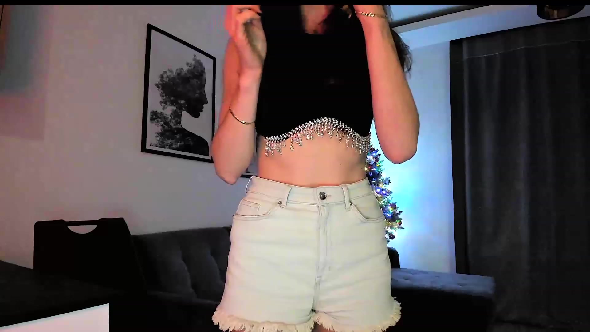 Gallery image thumbnail from Amber_Fry's myfreecams stream on, 01/04/2024, 19:41 image 14 of 20