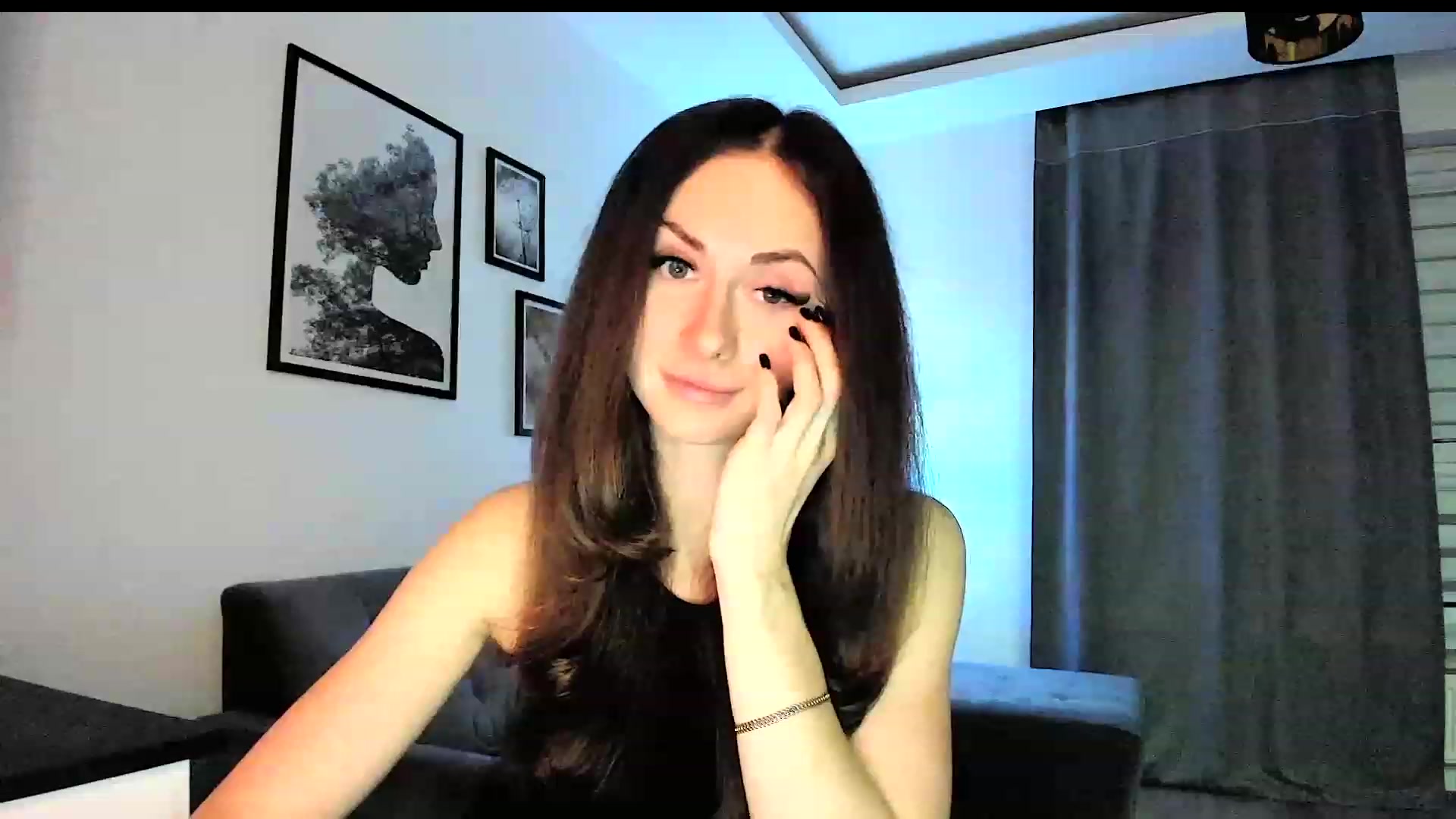 Gallery image thumbnail from Amber_Fry's myfreecams stream on, 01/04/2024, 19:41 image 4 of 20
