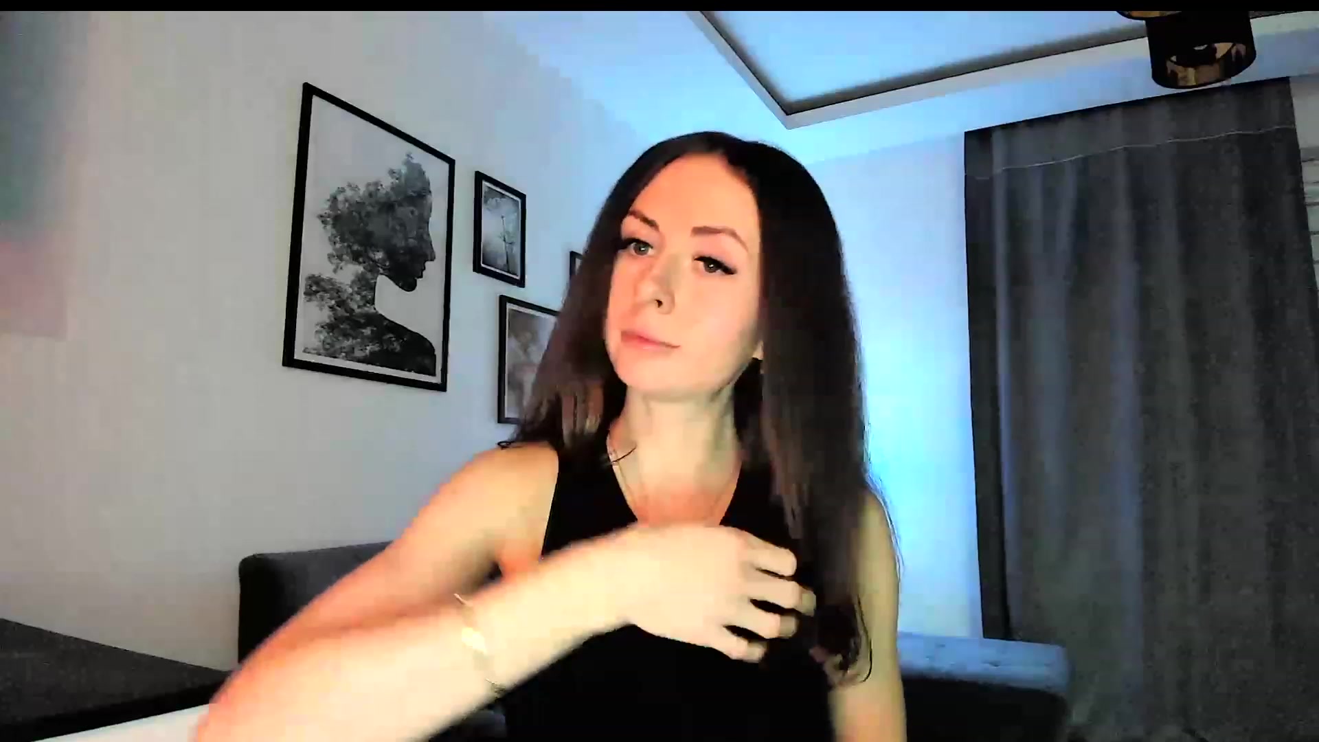 Gallery image thumbnail from Amber_Fry's myfreecams stream on, 01/04/2024, 20:32 image 7 of 20