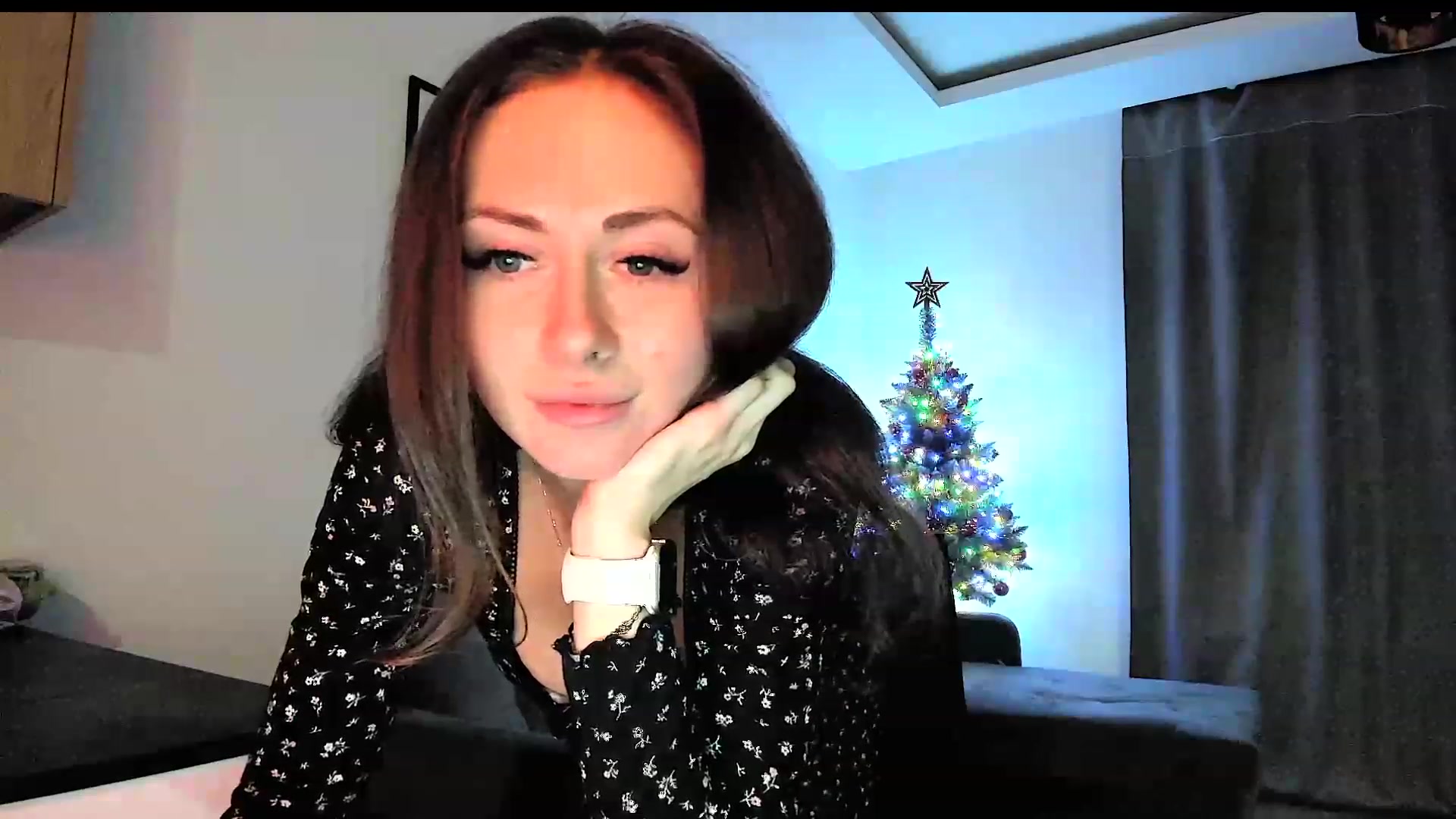 Gallery image thumbnail from Amber_Fry's myfreecams stream on, 01/05/2024, 19:31 image 7 of 20