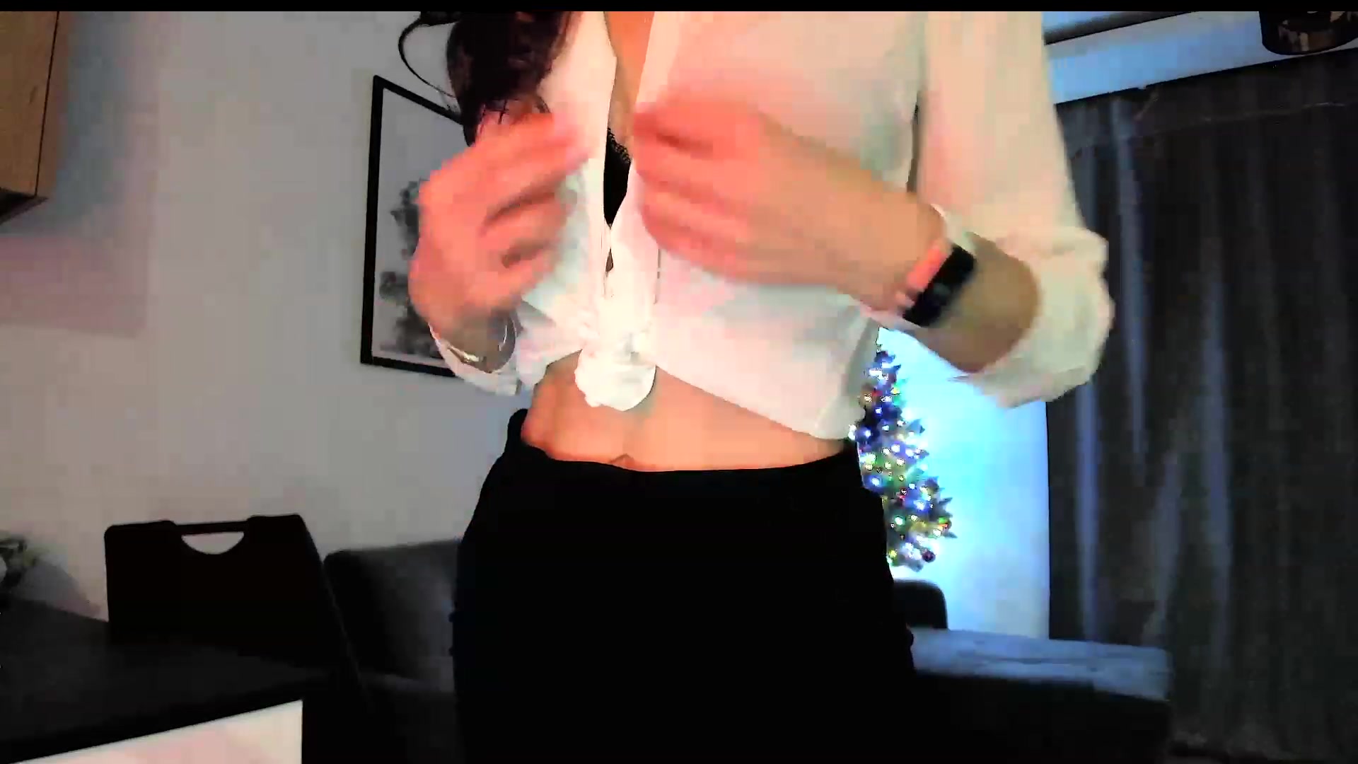 Gallery image thumbnail from Amber_Fry's myfreecams stream on, 01/05/2024, 19:31 image 13 of 20