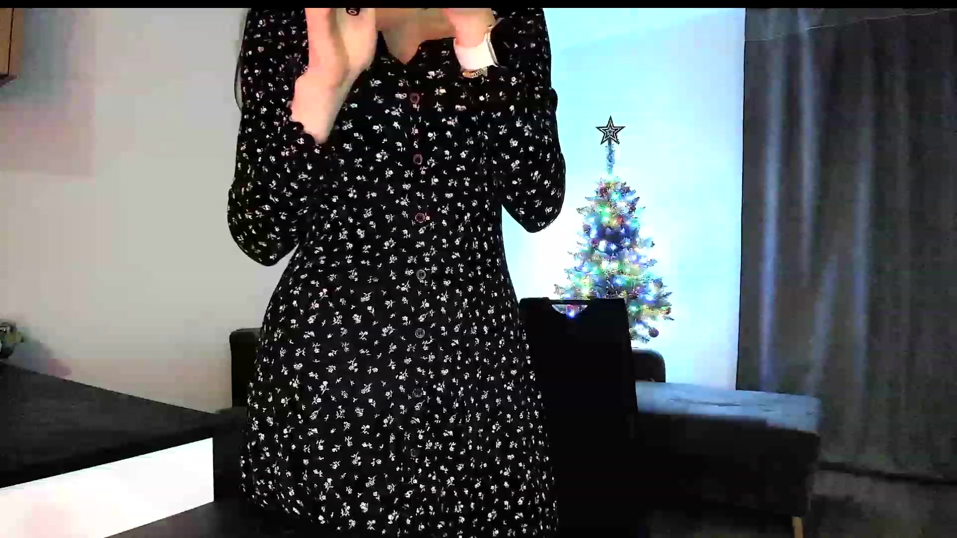 Gallery image thumbnail from Amber_Fry's myfreecams stream on, 01/05/2024, 19:31 image 10 of 20