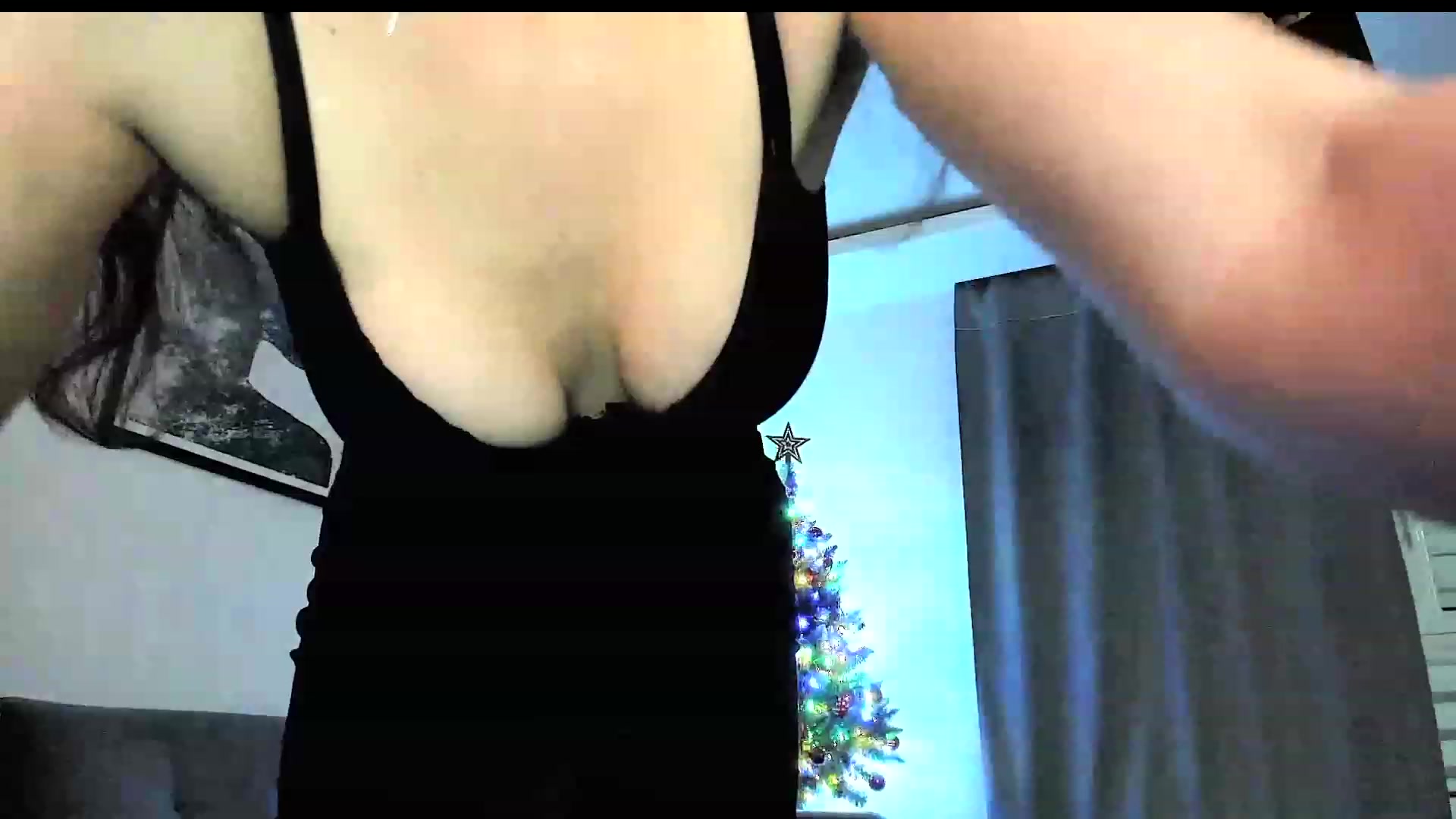 Gallery image thumbnail from Amber_Fry's myfreecams stream on, 01/16/2024, 17:43 image 15 of 20
