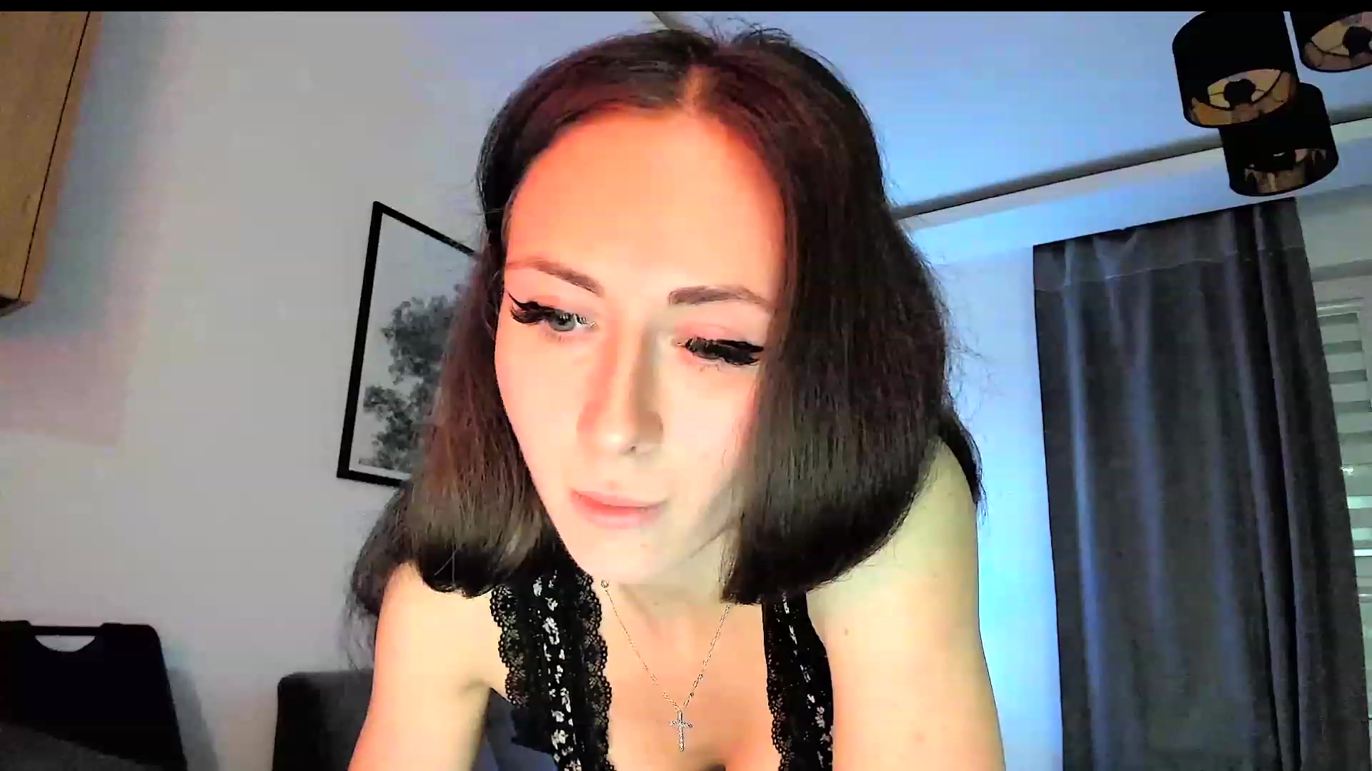 Gallery image thumbnail from Amber_Fry's myfreecams stream on, 01/17/2024, 19:41 image 14 of 20