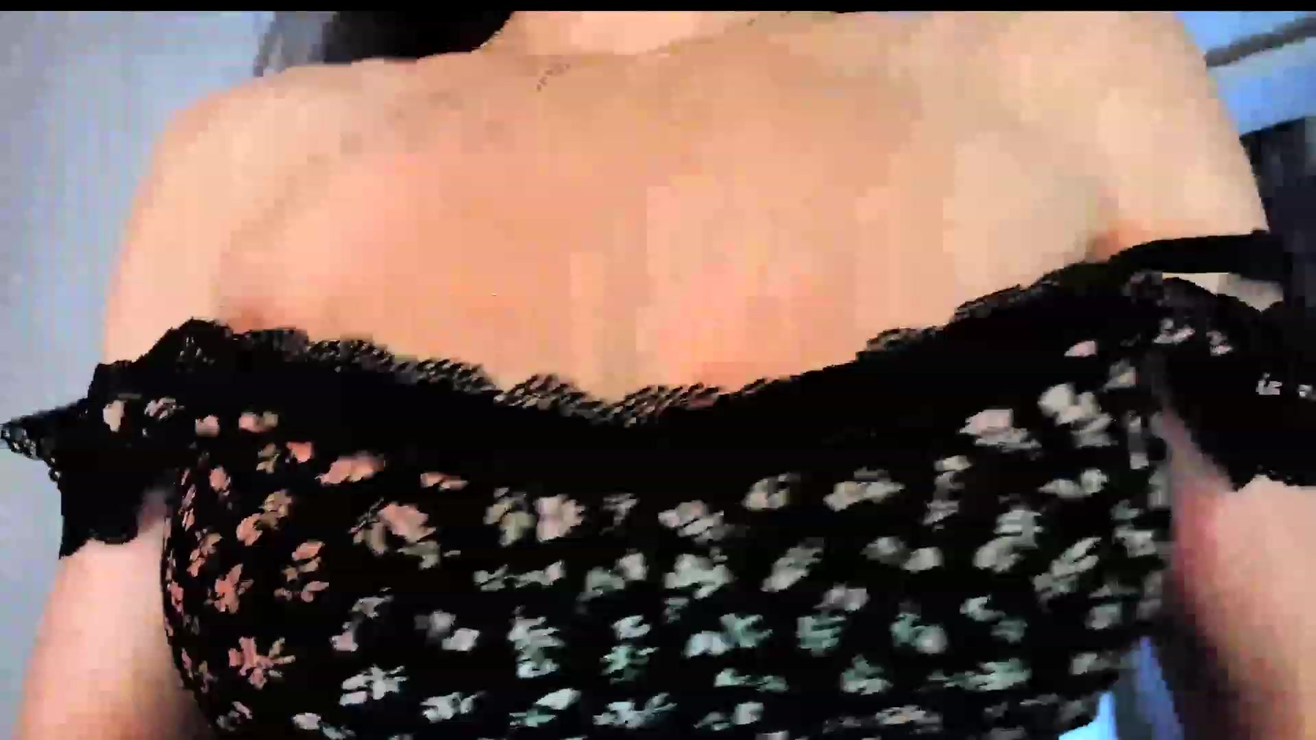 Gallery image thumbnail from Amber_Fry's myfreecams stream on, 01/17/2024, 19:41 image 1 of 20