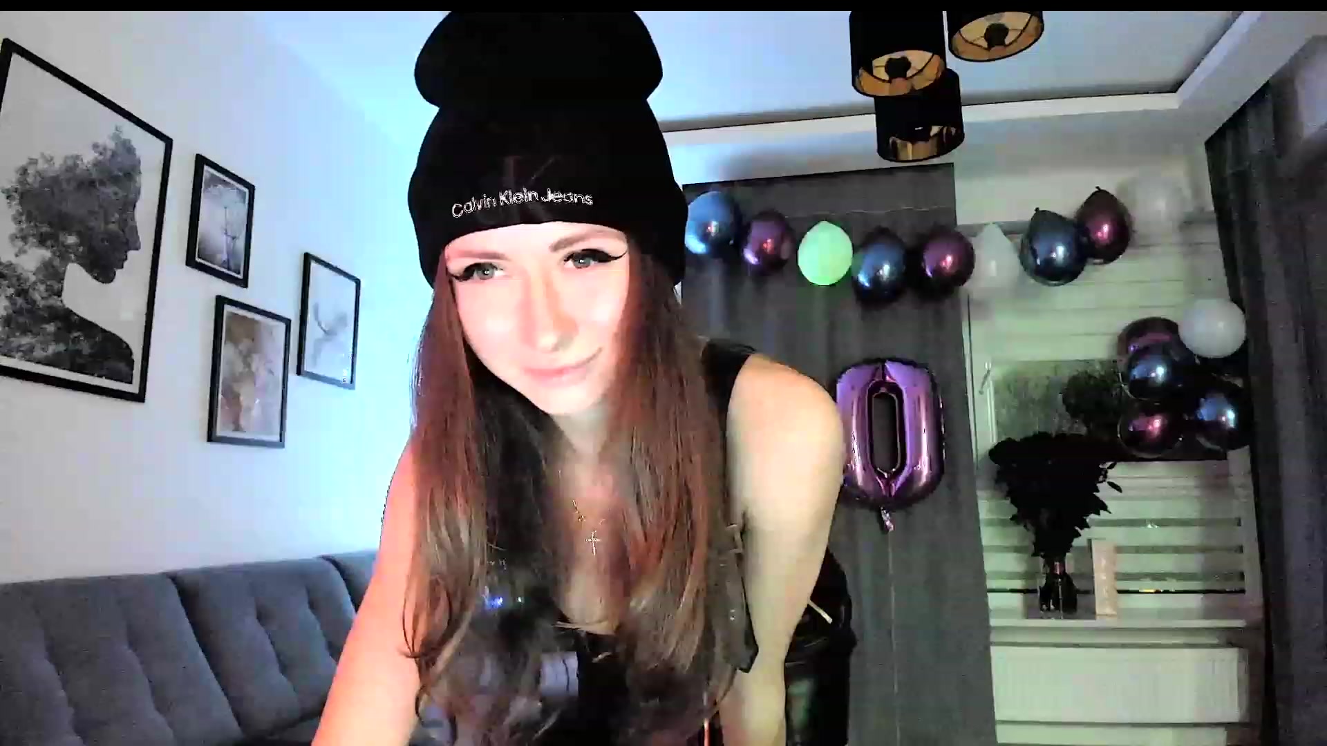 Gallery image thumbnail from Amber_Fry's myfreecams stream on, 01/19/2024, 16:32 image 14 of 20
