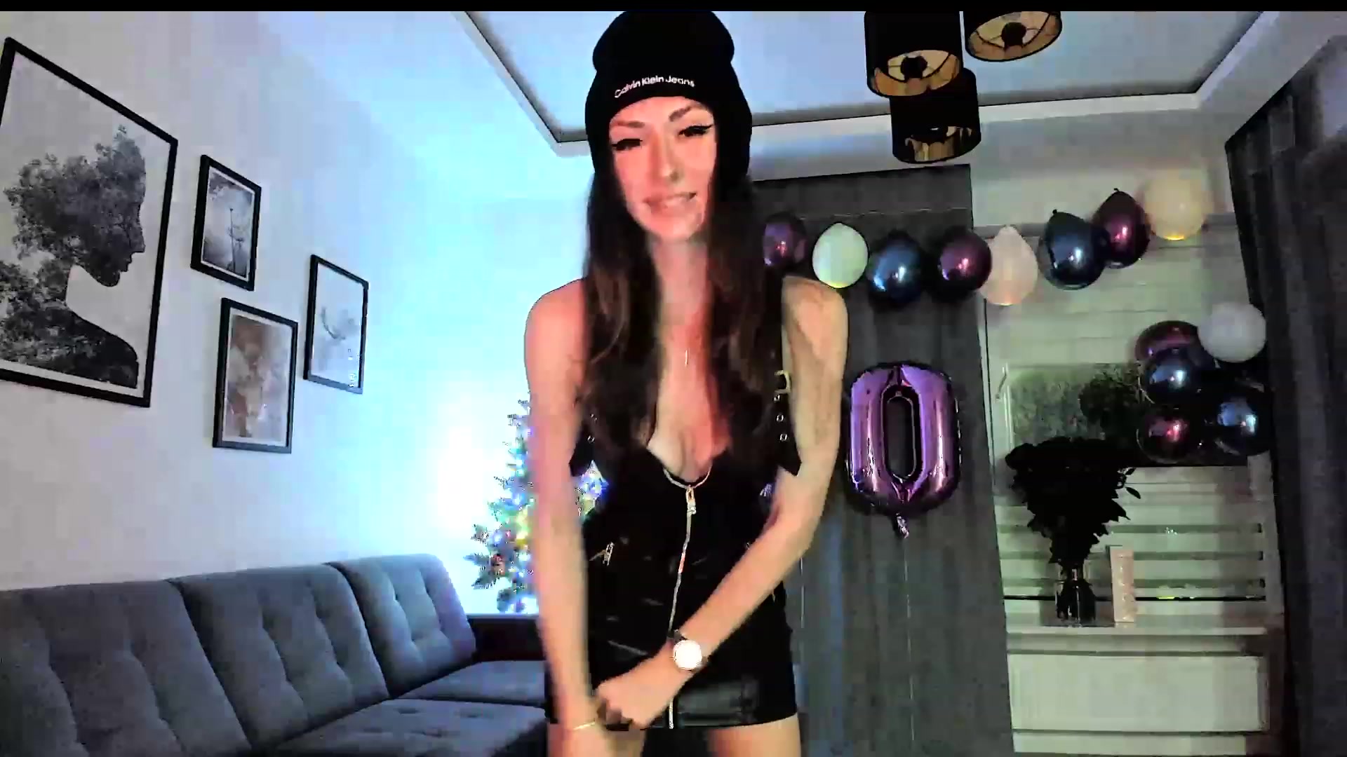 Gallery image thumbnail from Amber_Fry's myfreecams stream on, 01/19/2024, 16:32 image 10 of 20