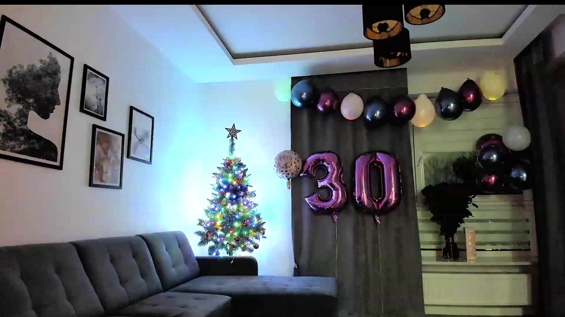 Gallery image thumbnail from Amber_Fry's myfreecams stream on, 01/19/2024, 16:32 image 7 of 20