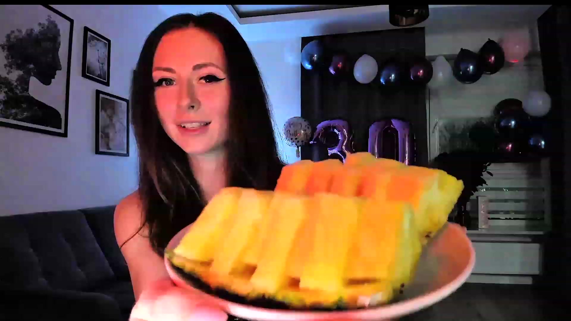 Gallery image thumbnail from Amber_Fry's myfreecams stream on, 01/19/2024, 16:32 image 1 of 20