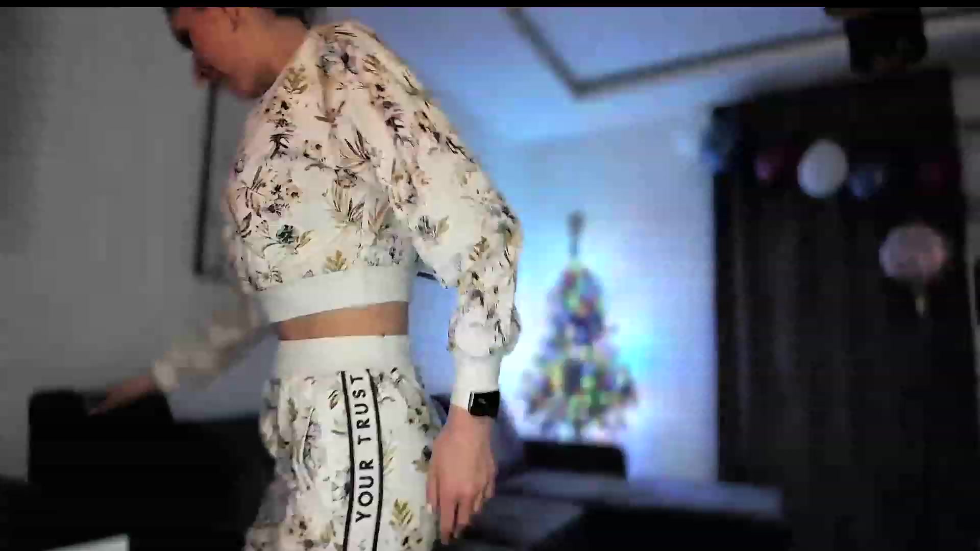 Gallery image thumbnail from Amber_Fry's myfreecams stream on, 01/28/2024, 17:46 image 4 of 20
