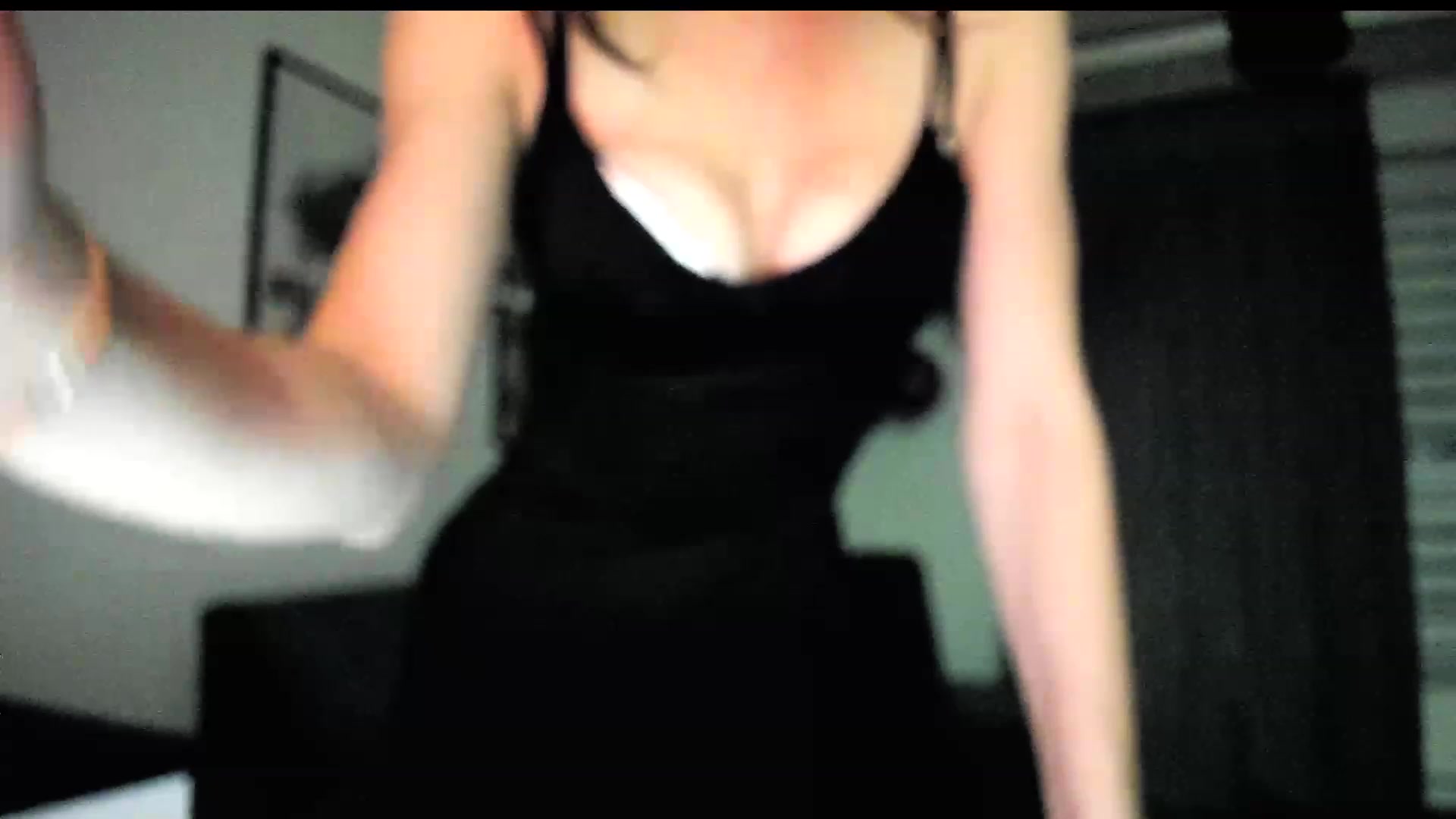 Gallery image thumbnail from Amber_Fry's myfreecams stream on, 01/31/2024, 17:07 image 14 of 20