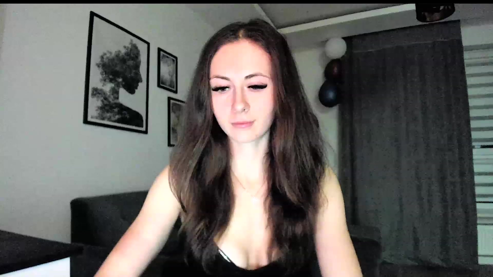 Gallery image thumbnail from Amber_Fry's myfreecams stream on, 01/31/2024, 17:07 image 8 of 20