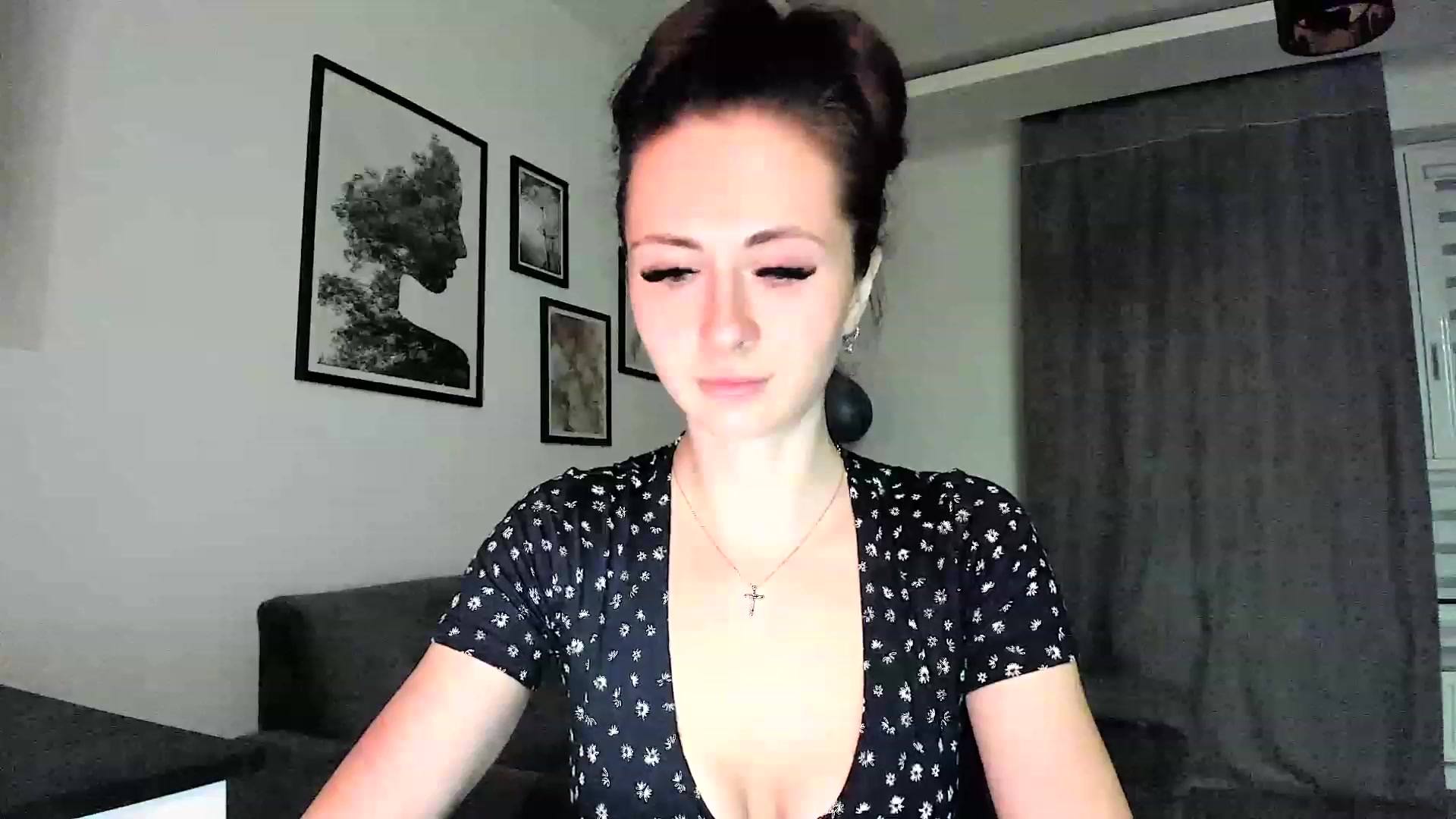Gallery image thumbnail from Amber_Fry's myfreecams stream on, 02/05/2024, 19:25 image 6 of 20