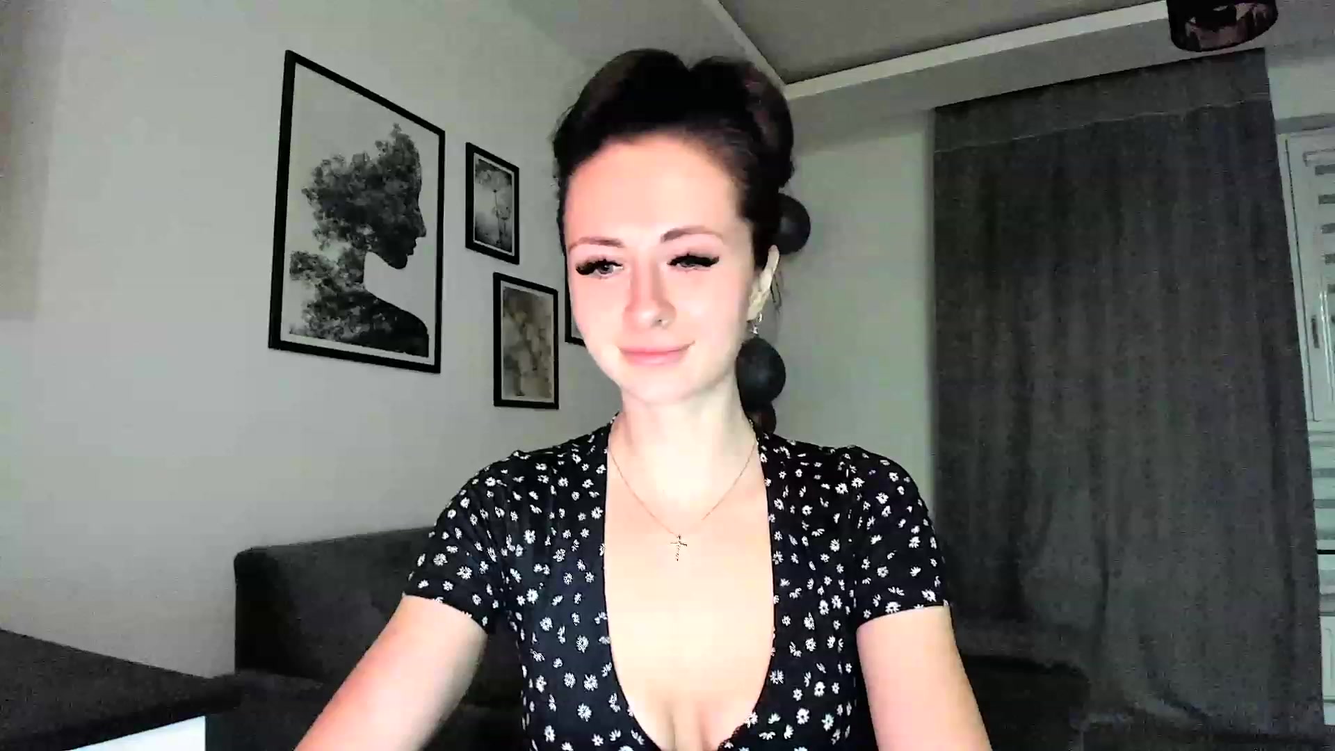 Gallery image thumbnail from Amber_Fry's myfreecams stream on, 02/05/2024, 19:25 image 7 of 20