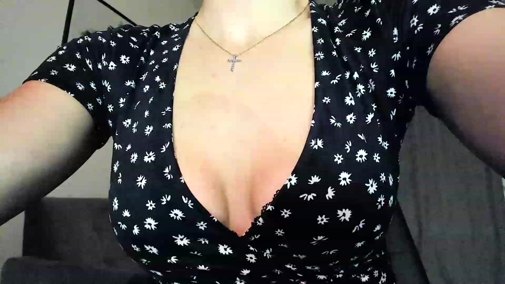 Gallery image thumbnail from Amber_Fry's myfreecams stream on, 02/05/2024, 19:25 image 13 of 20