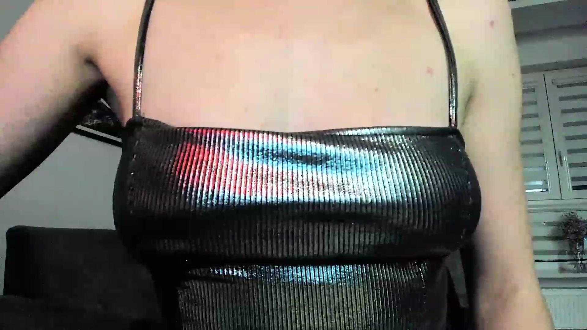 Gallery image thumbnail from Amber_Fry's myfreecams stream on, 02/06/2024, 16:37 image 10 of 20