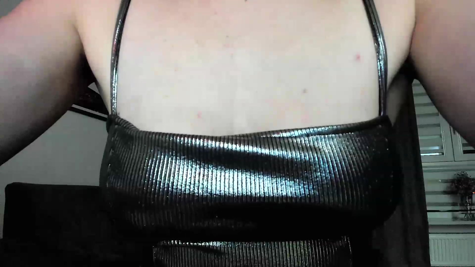 Gallery image thumbnail from Amber_Fry's myfreecams stream on, 02/06/2024, 16:37 image 12 of 20