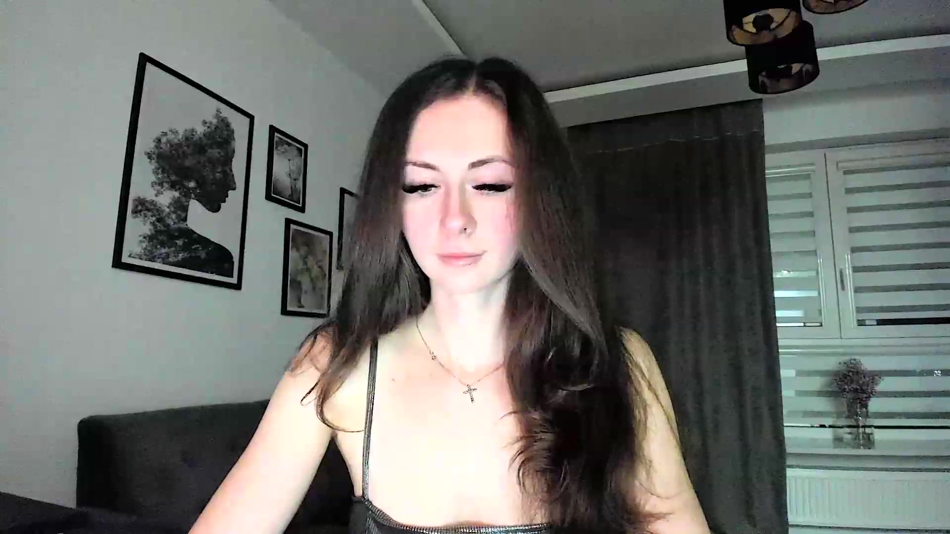 Gallery image thumbnail from Amber_Fry's myfreecams stream on, 02/06/2024, 16:37 image 16 of 20