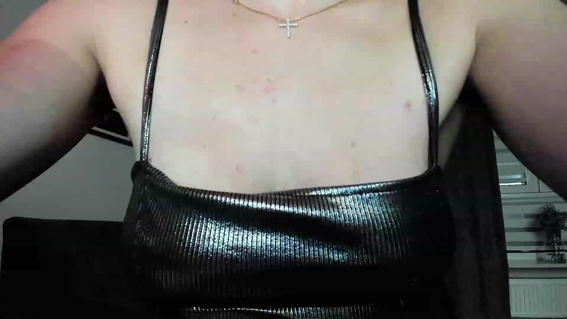 Gallery image thumbnail from Amber_Fry's myfreecams stream on, 02/06/2024, 16:37 image 4 of 20
