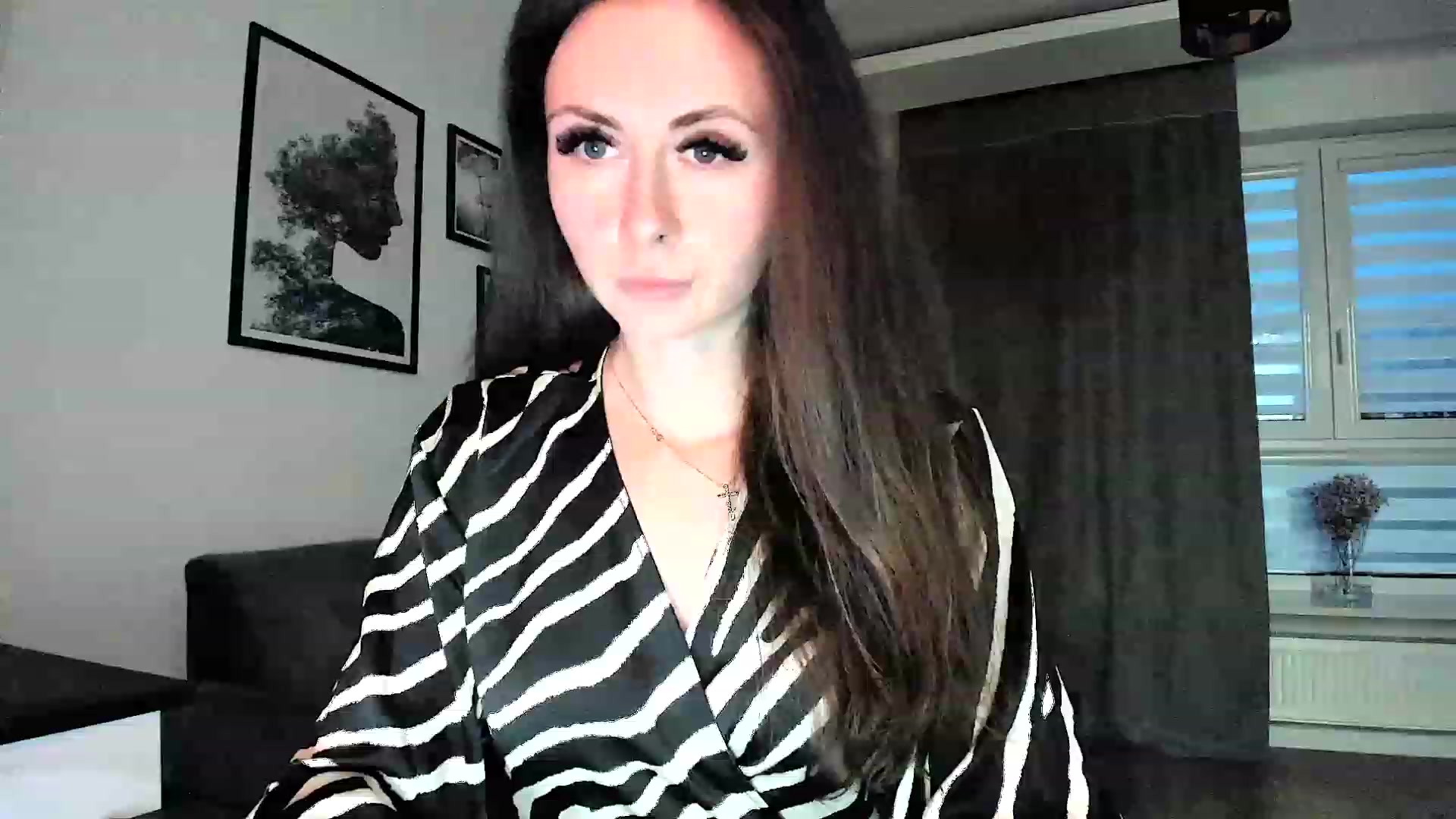 Gallery image thumbnail from Amber_Fry's myfreecams stream on, 02/08/2024, 16:10 image 3 of 20