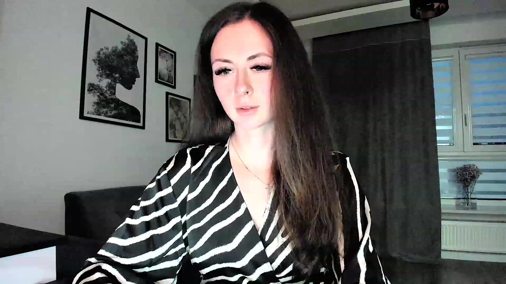 Gallery image thumbnail from Amber_Fry's myfreecams stream on, 02/08/2024, 16:10 image 9 of 20