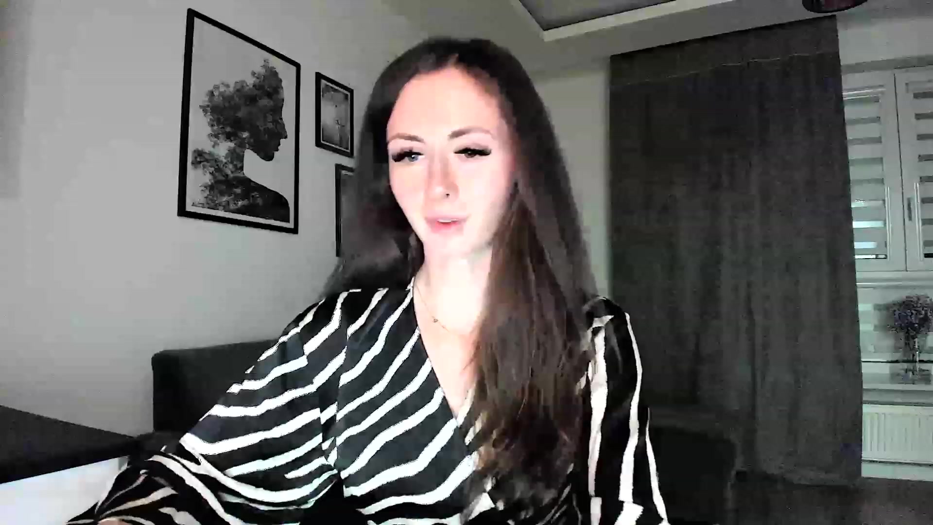 Gallery image thumbnail from Amber_Fry's myfreecams stream on, 02/08/2024, 16:54 image 17 of 20