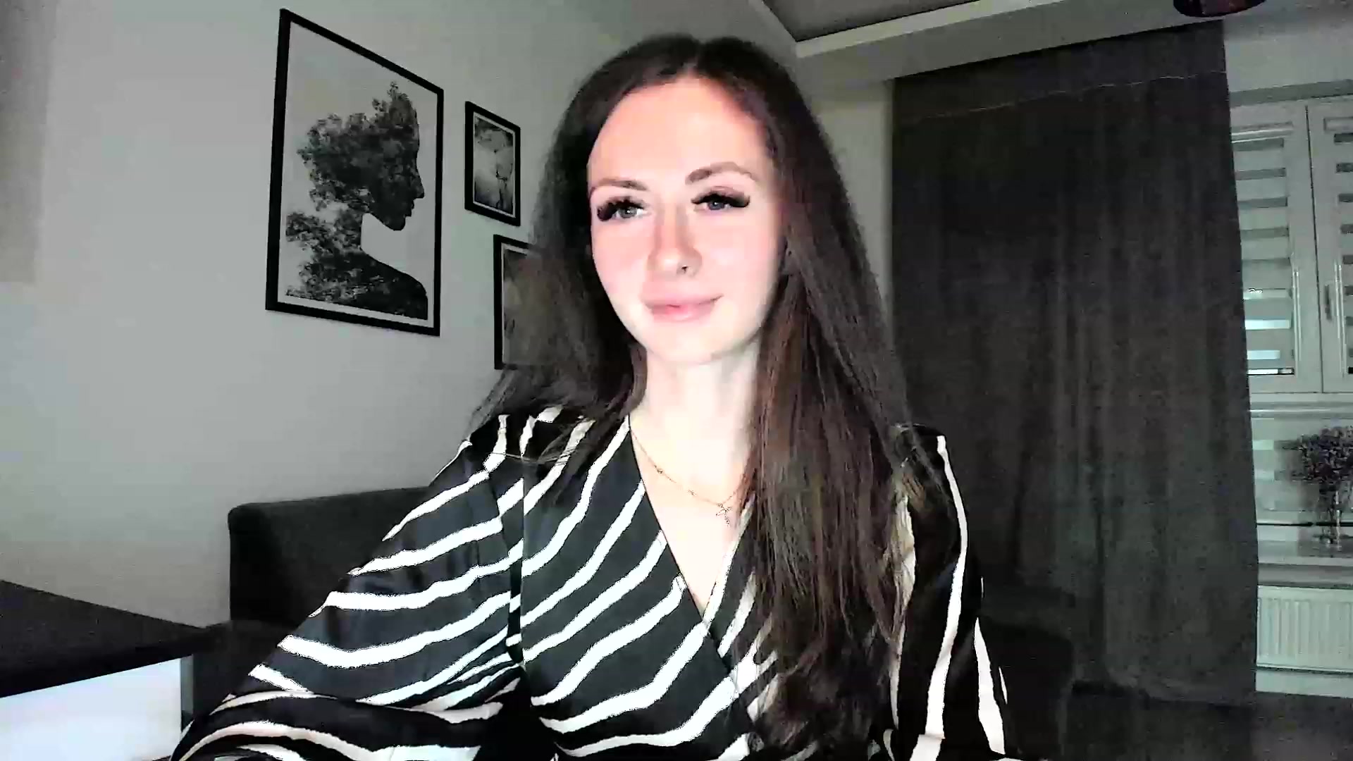 Gallery image thumbnail from Amber_Fry's myfreecams stream on, 02/08/2024, 16:54 image 6 of 20