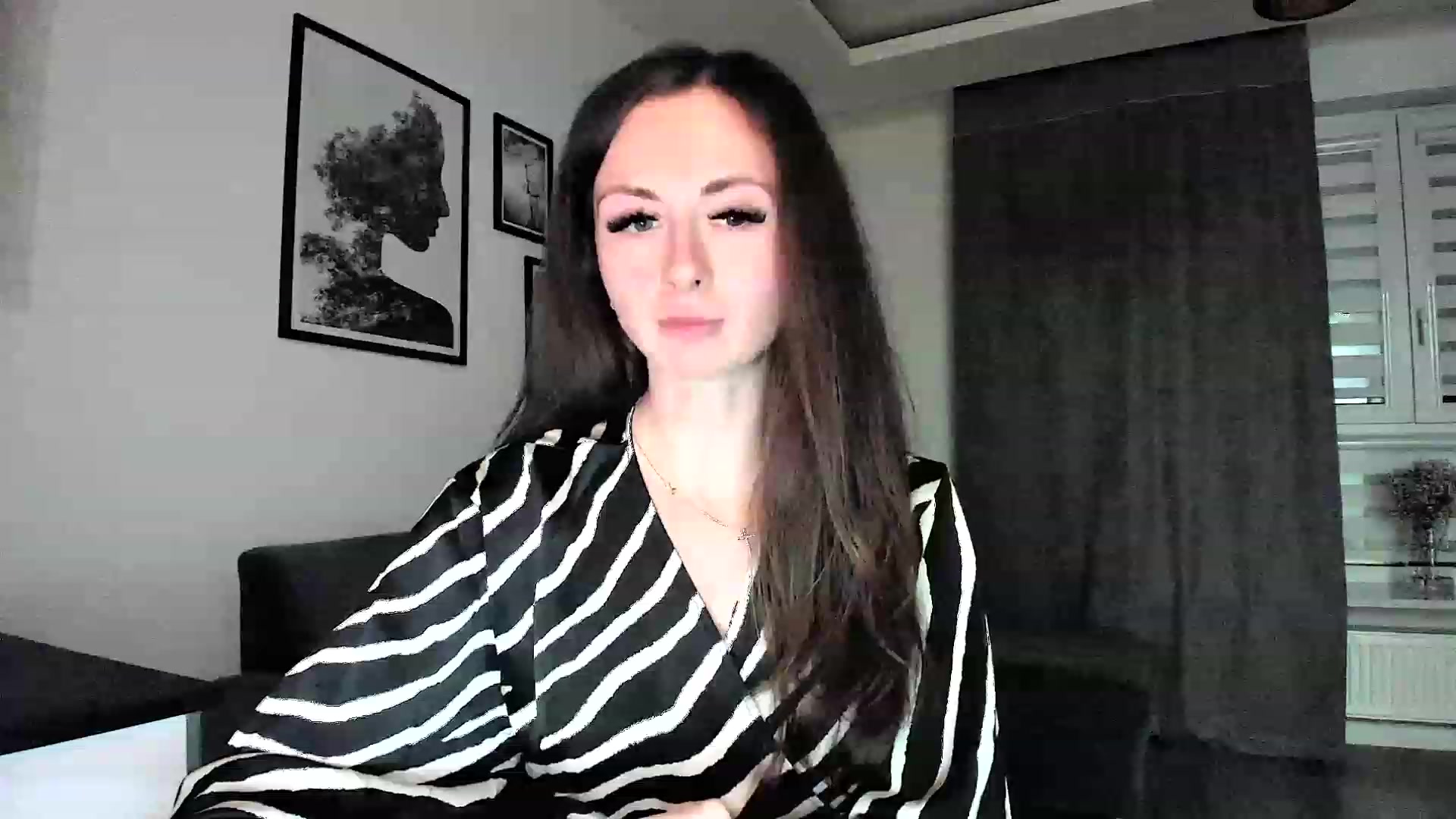 Gallery image thumbnail from Amber_Fry's myfreecams stream on, 02/08/2024, 16:54 image 15 of 20