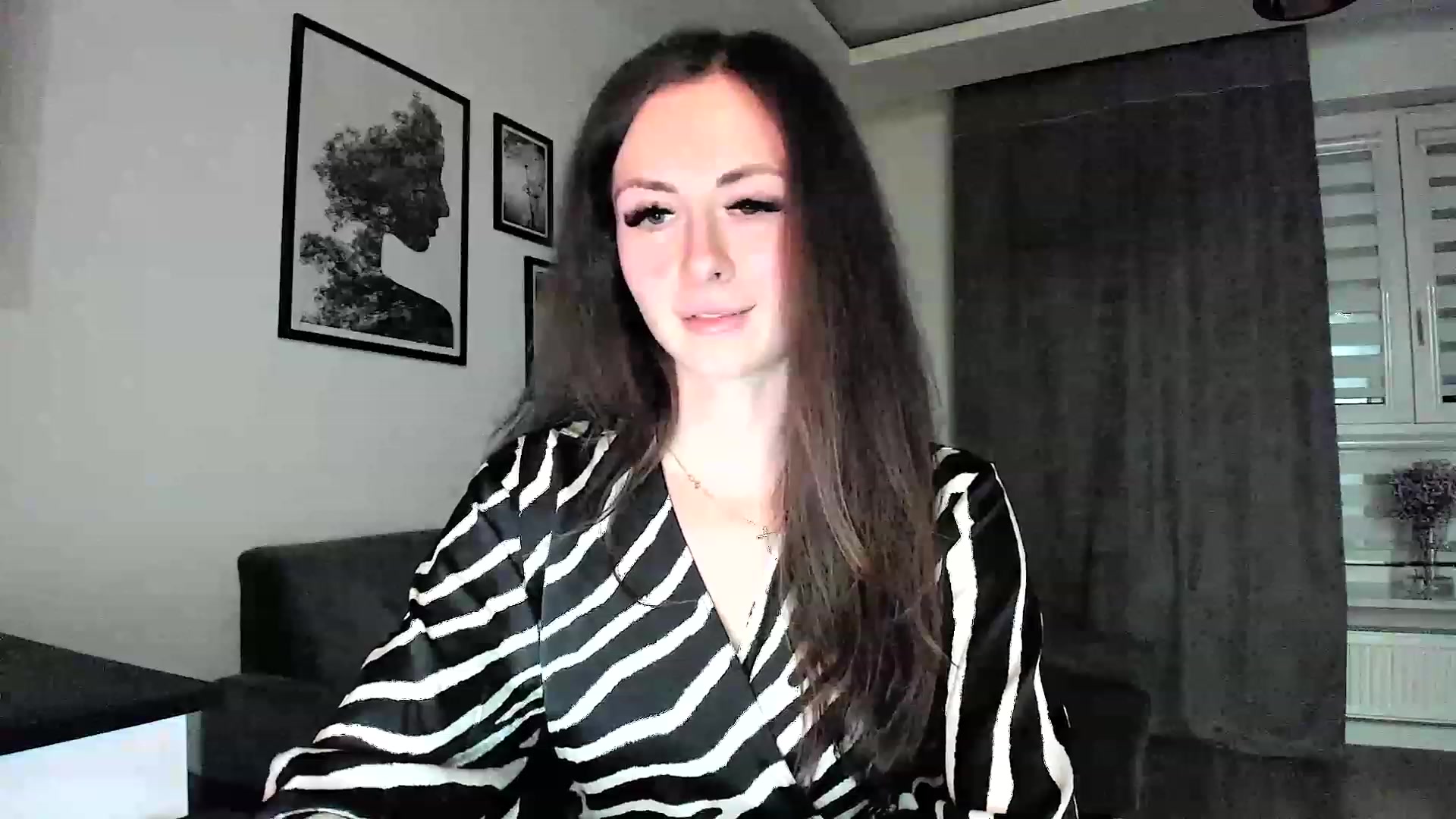 Gallery image thumbnail from Amber_Fry's myfreecams stream on, 02/08/2024, 16:54 image 14 of 20