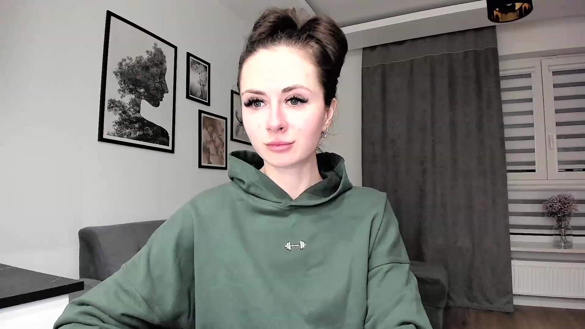 Gallery image thumbnail from Amber_Fry's myfreecams stream on, 02/10/2024, 16:27 image 2 of 20