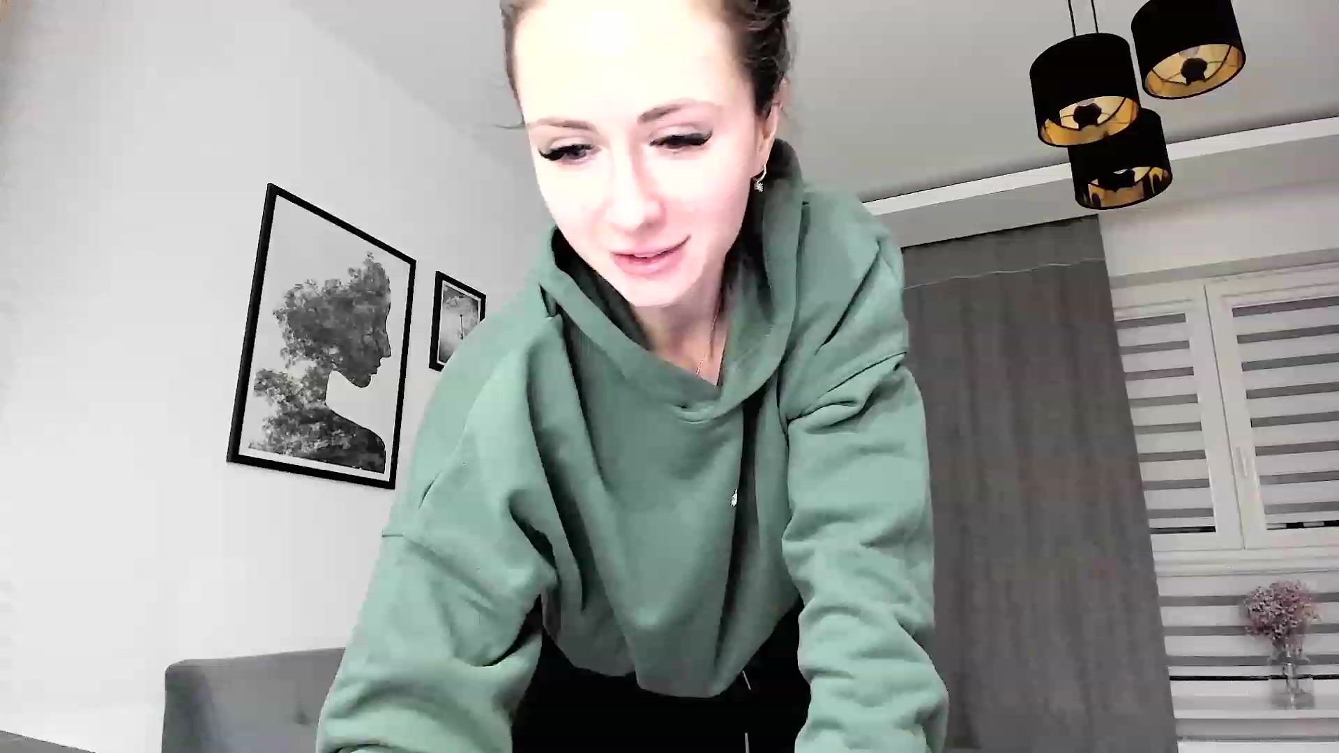 Gallery image thumbnail from Amber_Fry's myfreecams stream on, 02/10/2024, 16:27 image 16 of 20