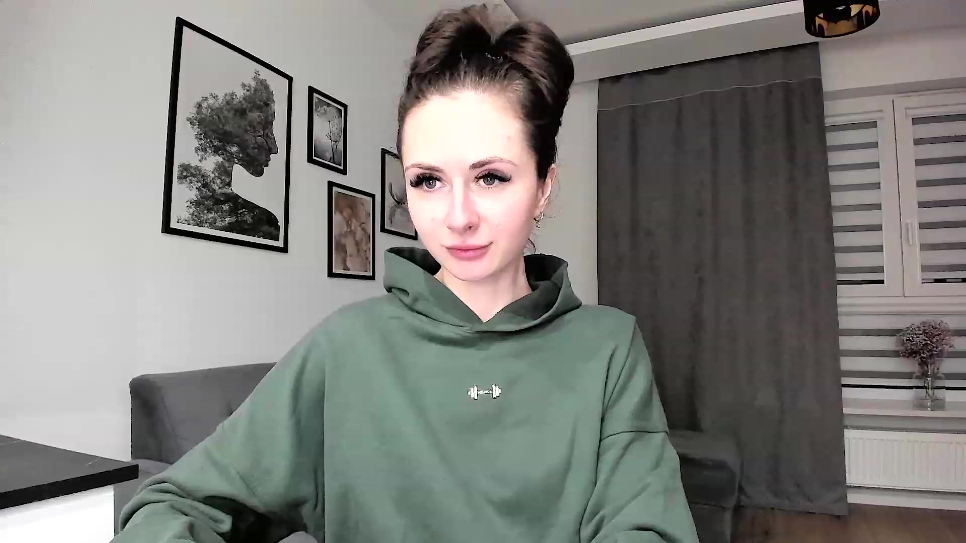 Gallery image thumbnail from Amber_Fry's myfreecams stream on, 02/10/2024, 16:27 image 1 of 20