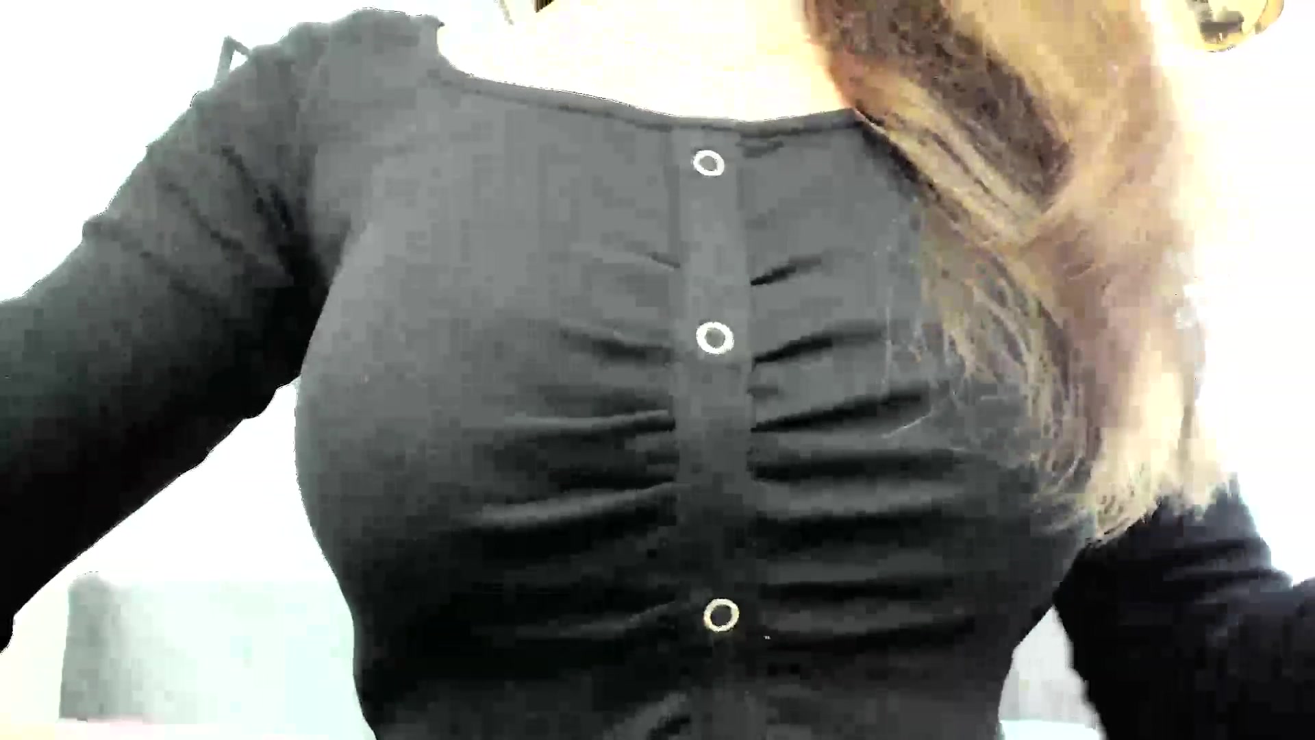Gallery image thumbnail from Amber_Fry's myfreecams stream on, 02/18/2024, 15:46 image 7 of 20