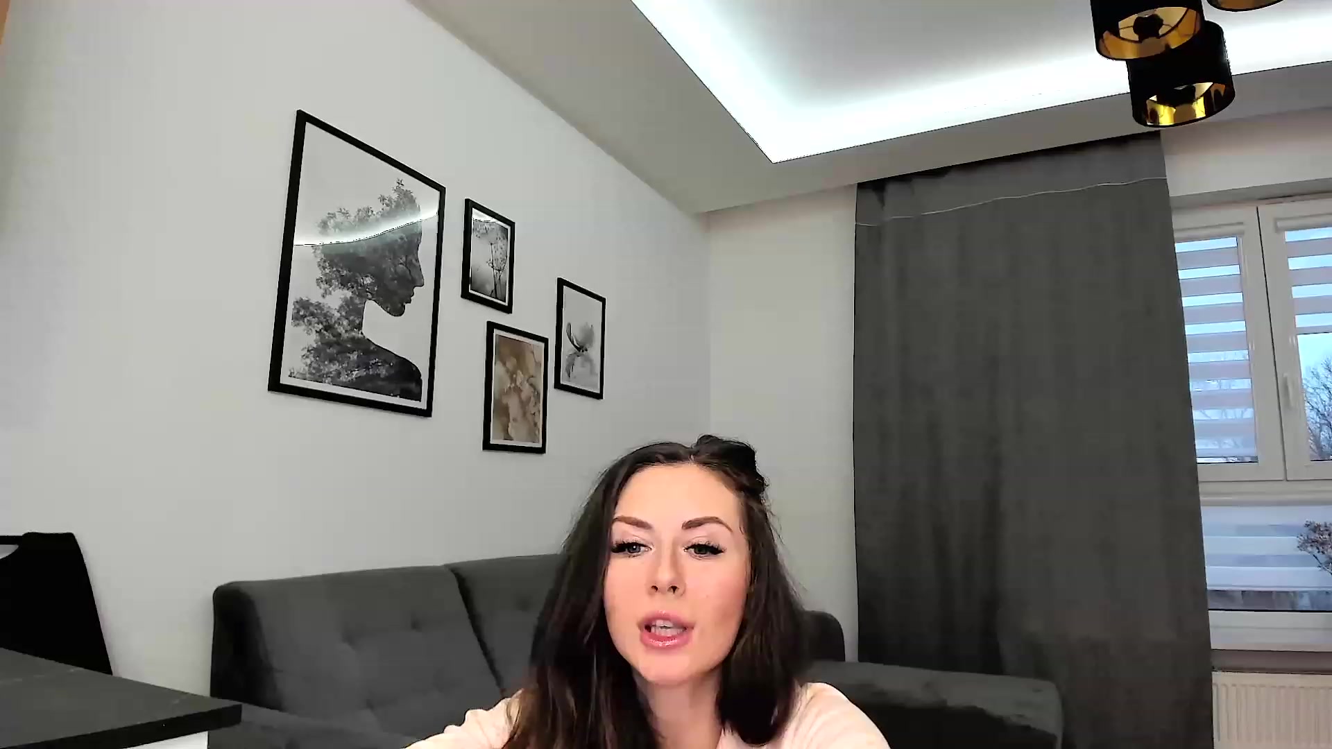Gallery image thumbnail from Amber_Fry's myfreecams stream on, 02/21/2024, 16:10 image 13 of 20