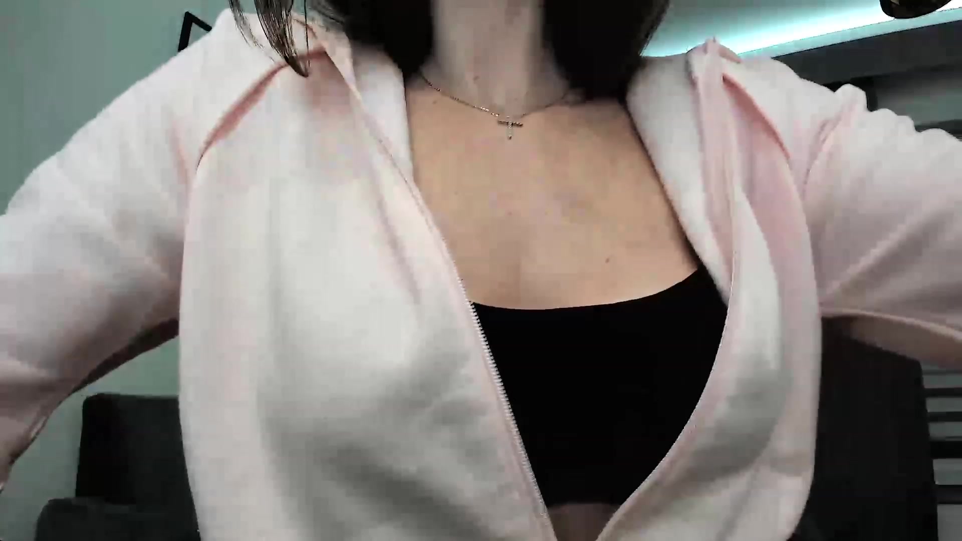 Gallery image thumbnail from Amber_Fry's myfreecams stream on, 02/21/2024, 19:29 image 1 of 20