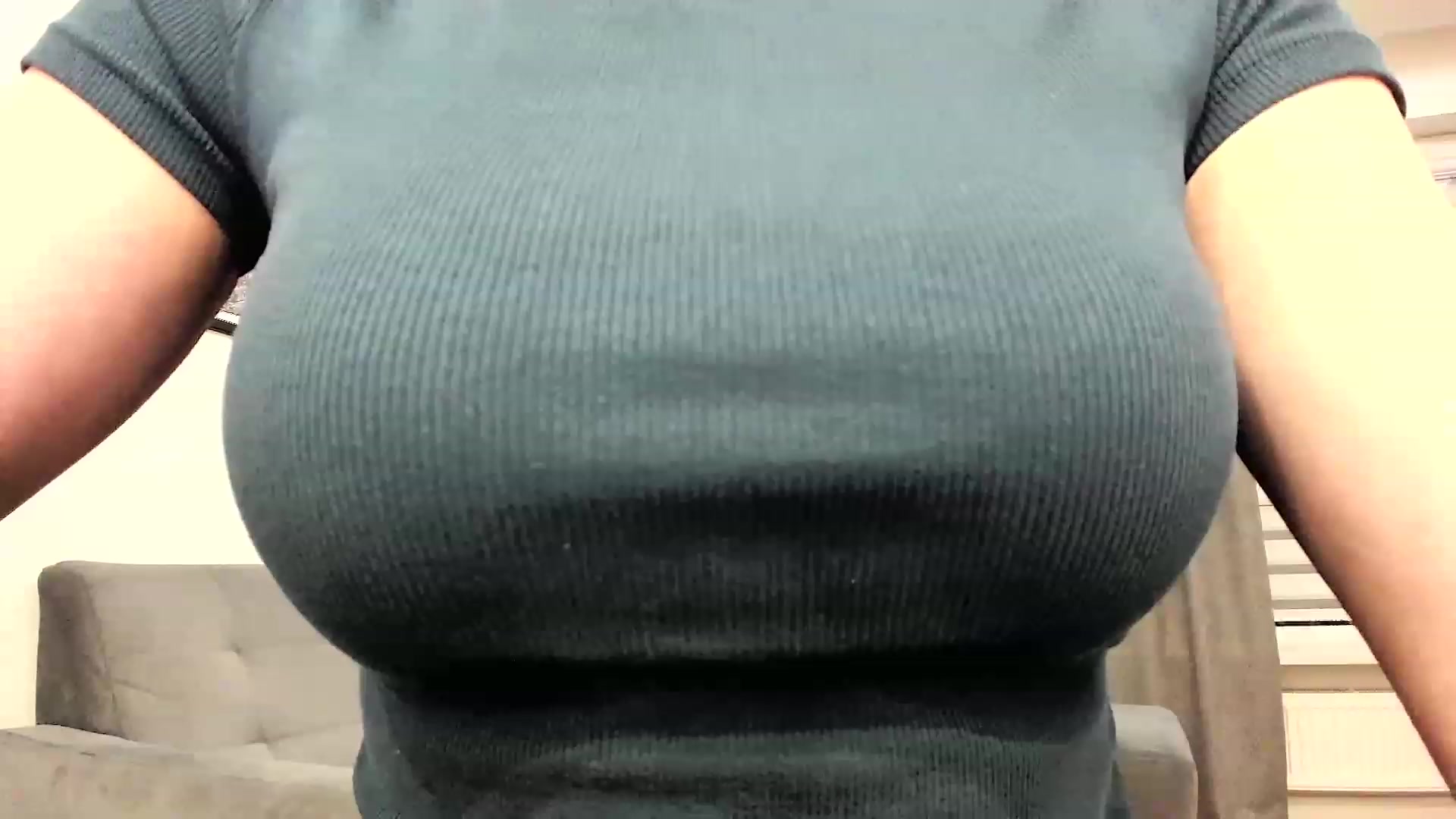 Gallery image thumbnail from Amber_Fry's myfreecams stream on, 02/25/2024, 19:35 image 12 of 20