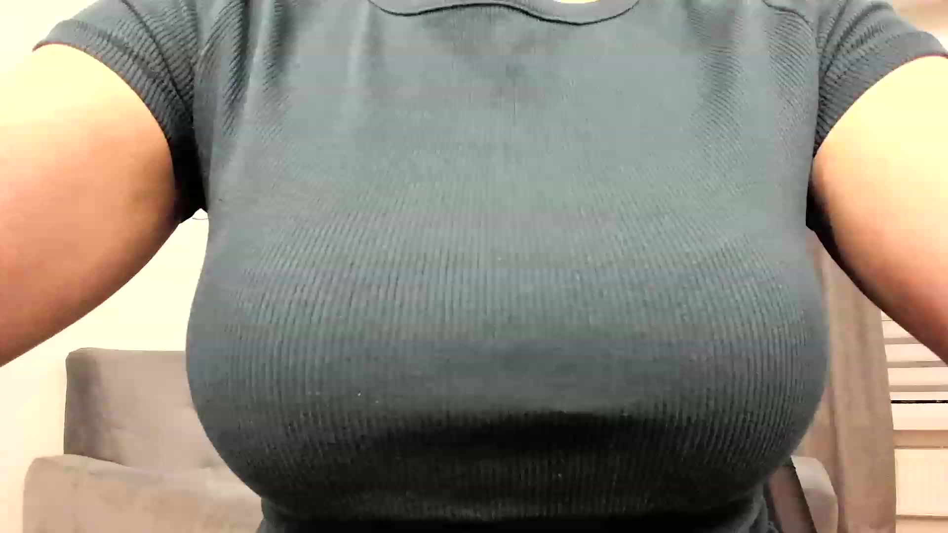 Gallery image thumbnail from Amber_Fry's myfreecams stream on, 02/25/2024, 19:35 image 10 of 20