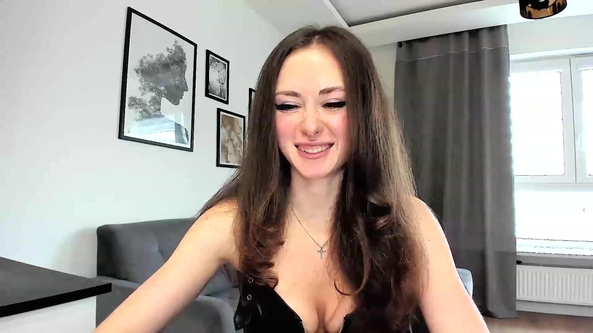 Gallery image thumbnail from Amber_Fry's myfreecams stream on, 03/02/2024, 14:15 image 16 of 20
