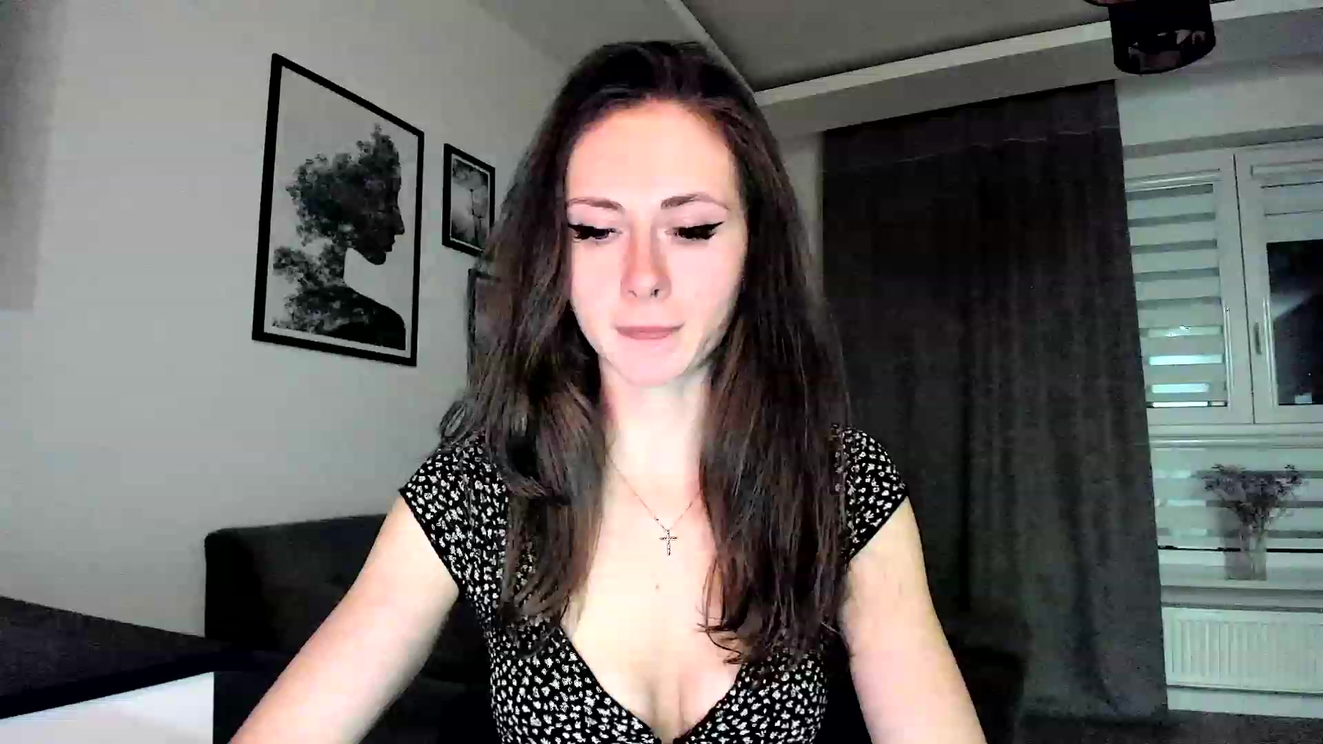Gallery image thumbnail from Amber_Fry's myfreecams stream on, 03/08/2024, 18:17 image 7 of 20