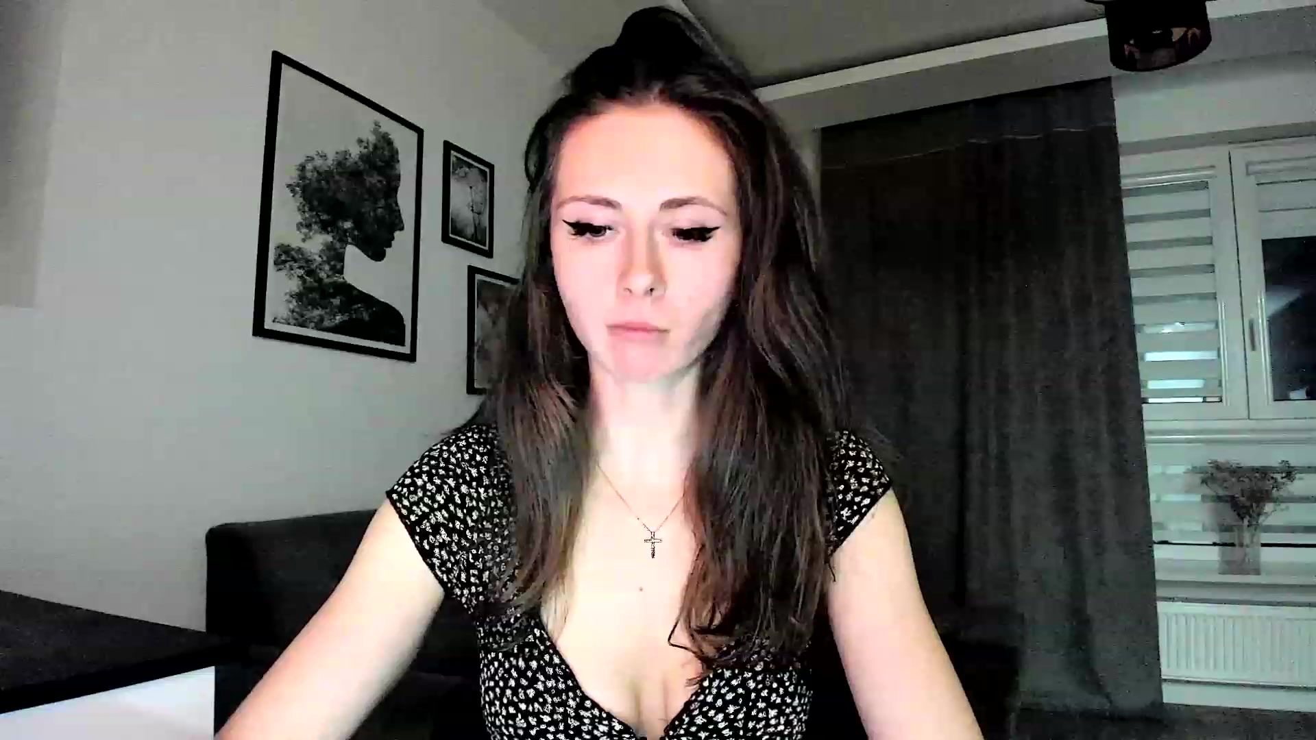 Gallery image thumbnail from Amber_Fry's myfreecams stream on, 03/08/2024, 18:17 image 13 of 20