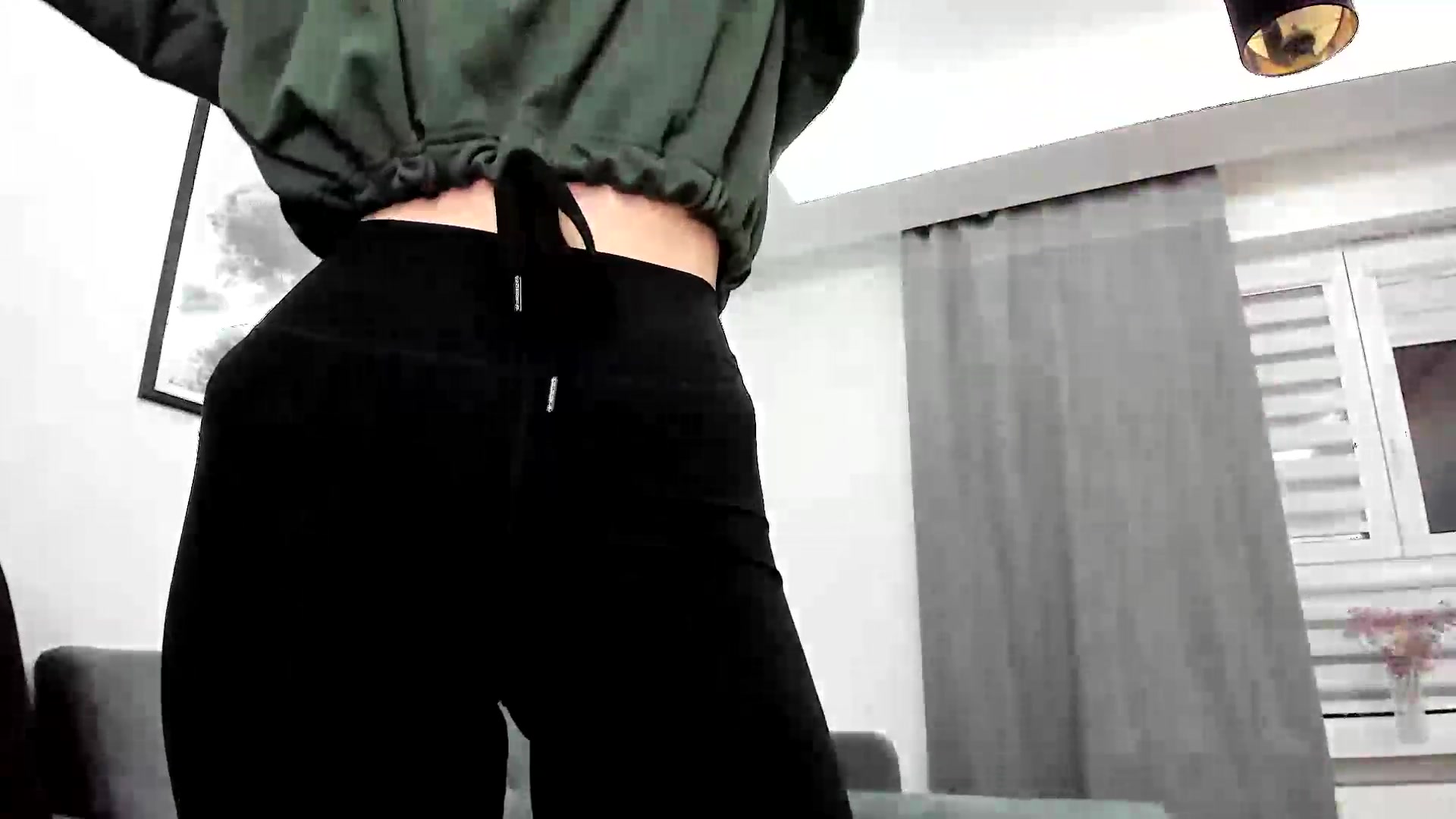 Gallery image thumbnail from Amber_Fry's myfreecams stream on, 03/11/2024, 18:16 image 8 of 20