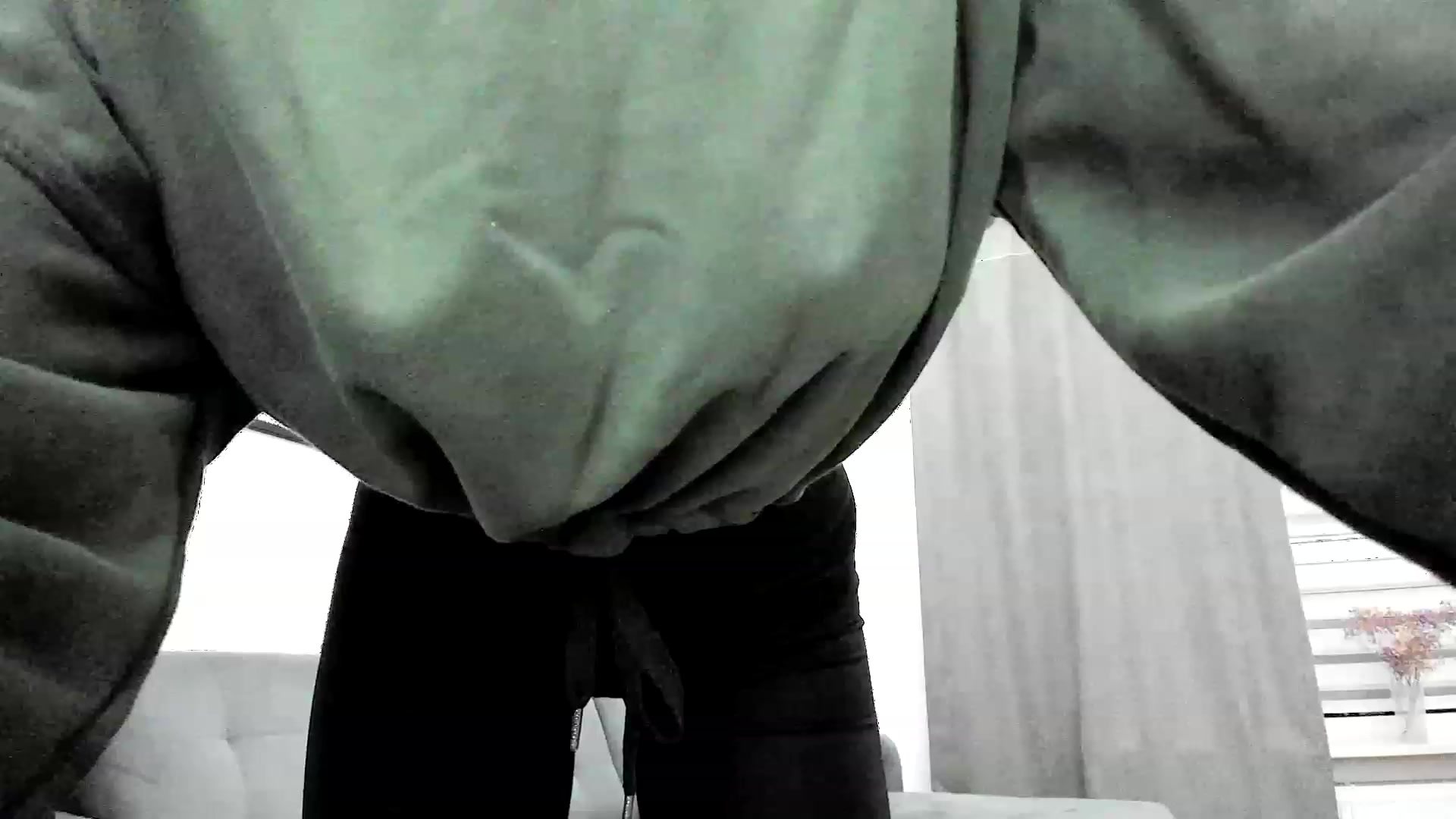 Gallery image thumbnail from Amber_Fry's myfreecams stream on, 03/11/2024, 18:16 image 6 of 20
