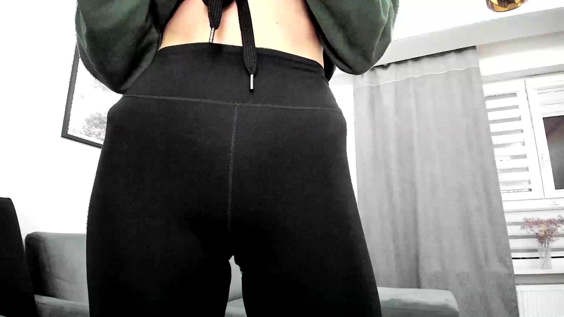 Gallery image thumbnail from Amber_Fry's myfreecams stream on, 03/11/2024, 18:51 image 7 of 20