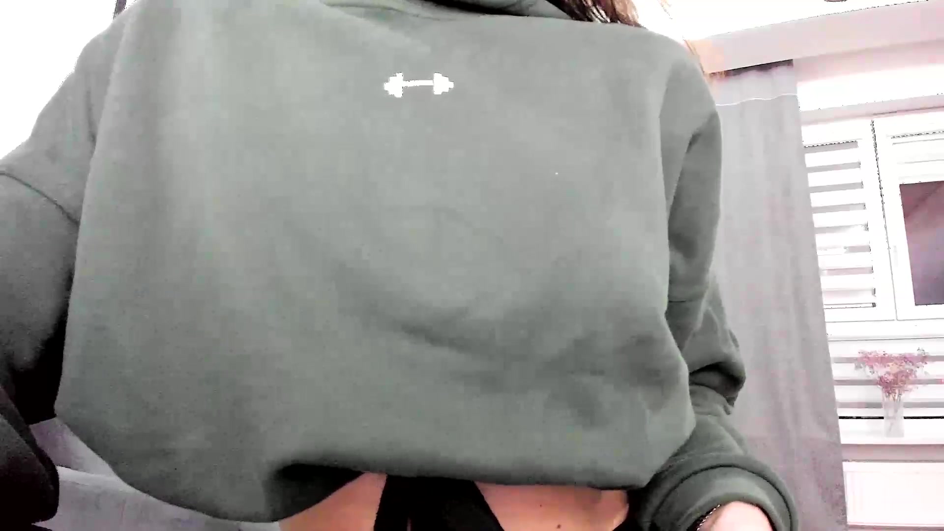 Gallery image thumbnail from Amber_Fry's myfreecams stream on, 03/11/2024, 18:51 image 12 of 20