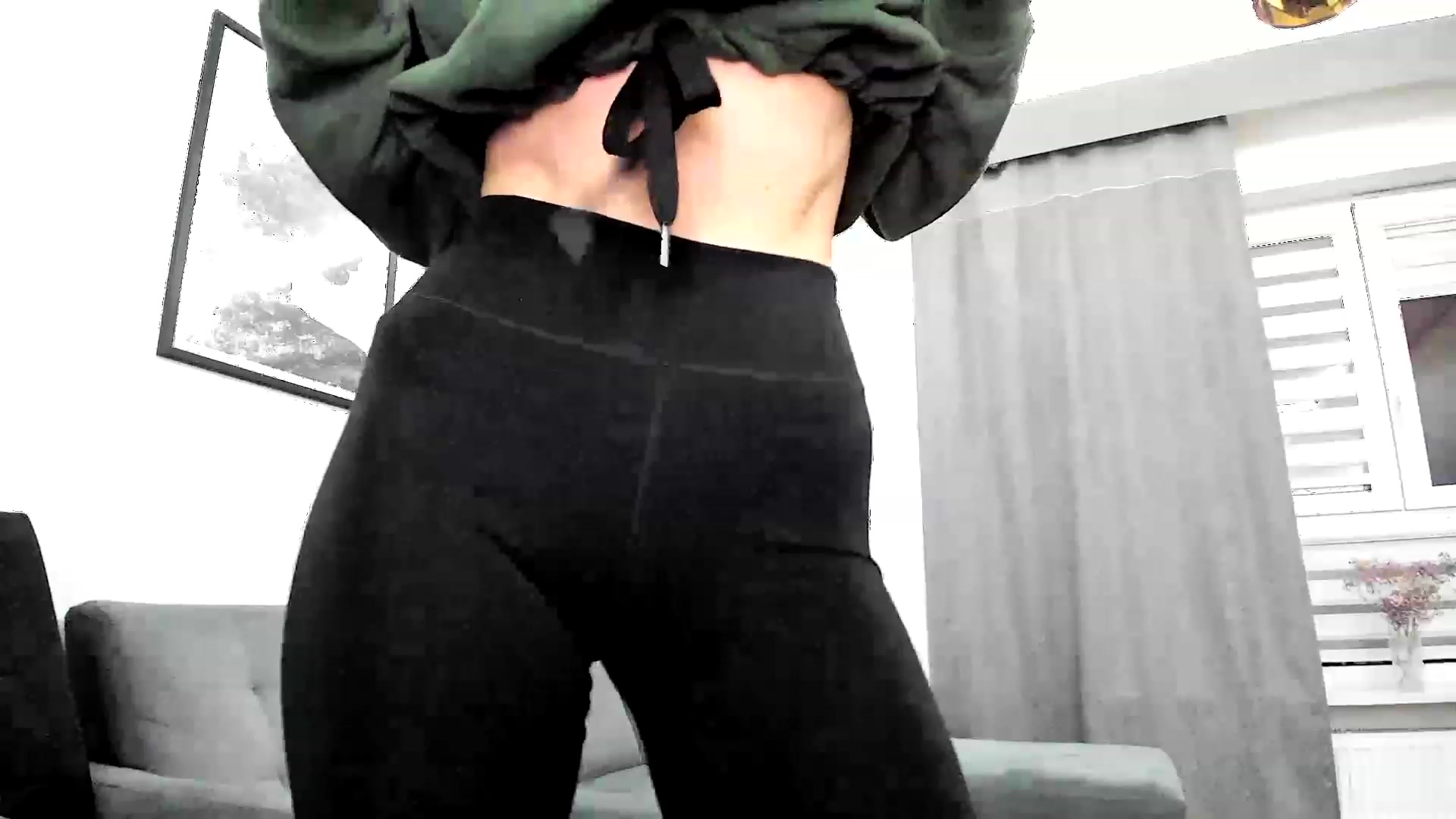 Gallery image thumbnail from Amber_Fry's myfreecams stream on, 03/11/2024, 18:51 image 2 of 20