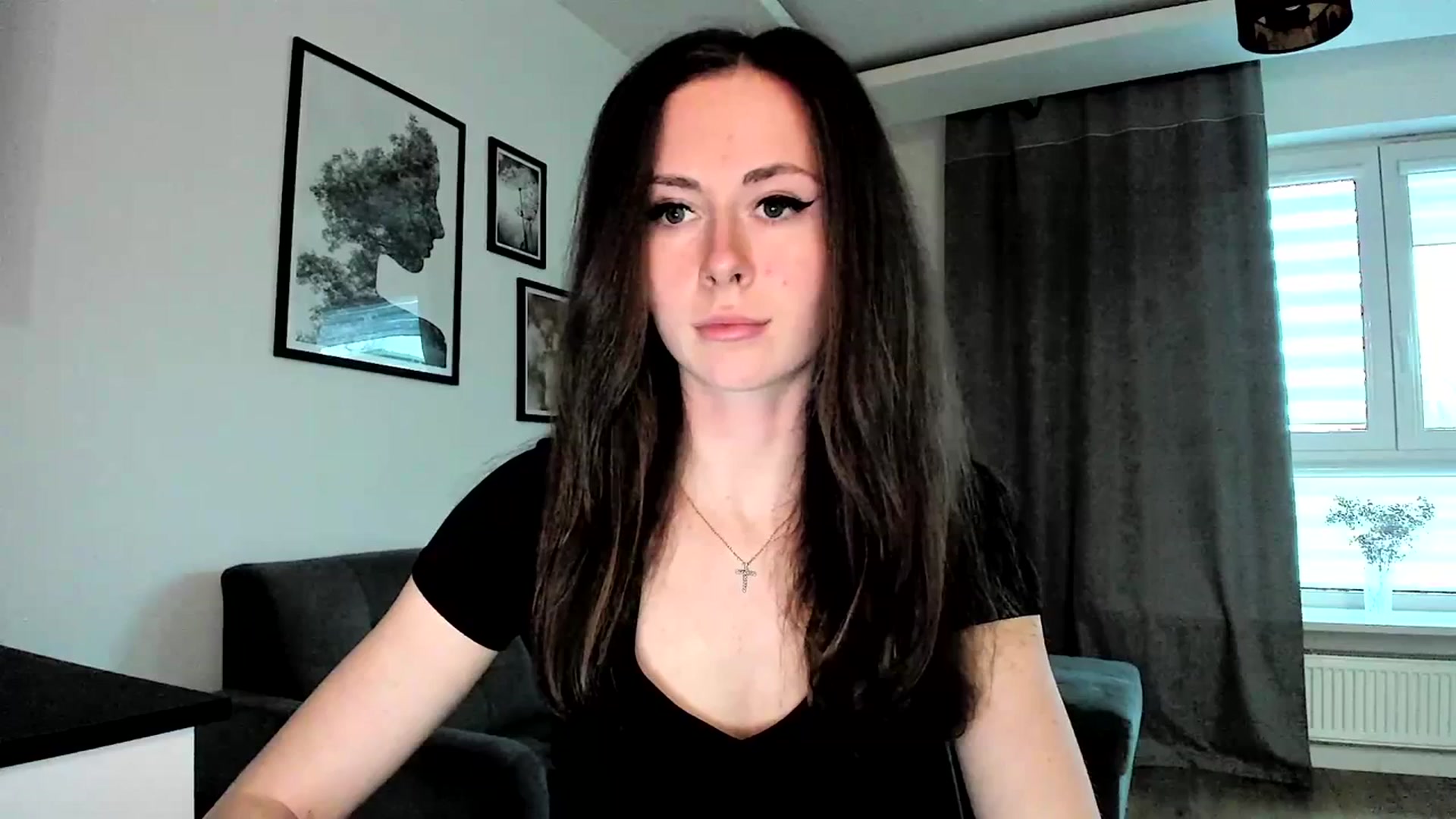Gallery image thumbnail from Amber_Fry's myfreecams stream on, 03/12/2024, 16:34 image 1 of 20