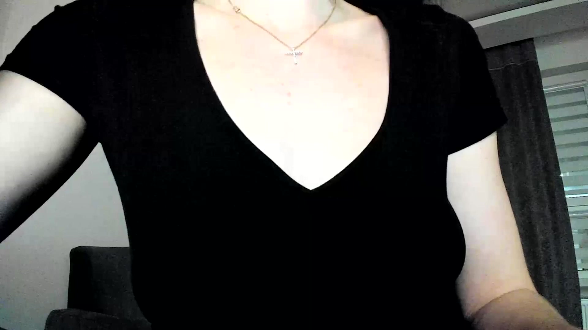 Gallery image thumbnail from Amber_Fry's myfreecams stream on, 03/12/2024, 18:55 image 4 of 20